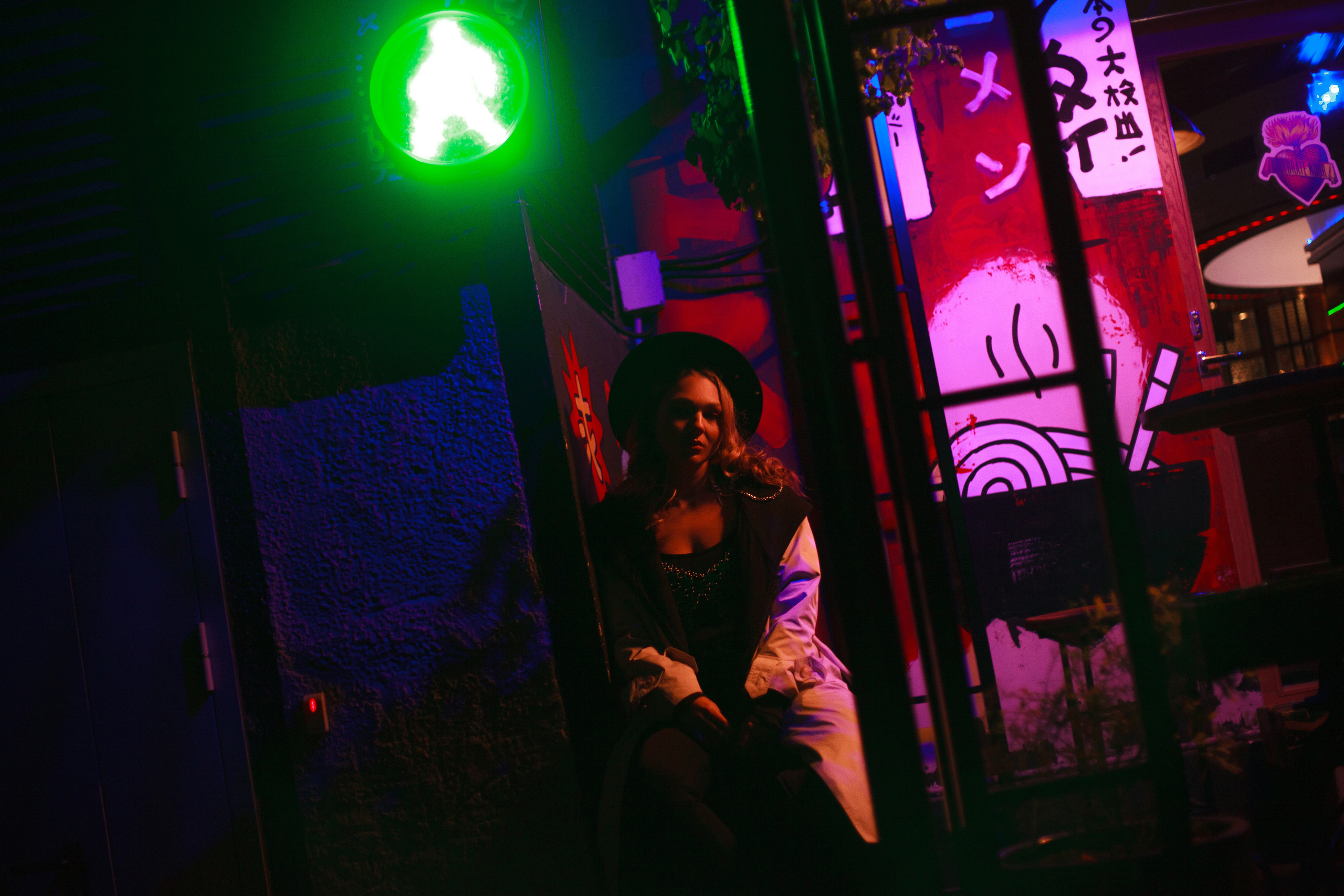 Неоновая съёмка. Фотограф в Санкт-Петербурге и Москве Наталья Милли