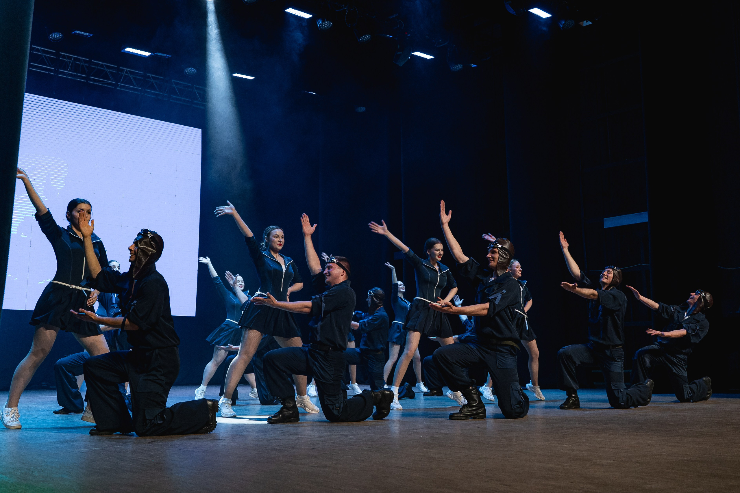 Отчётный концерт танцевально-спортивного клуба «PULSE». Портретный и репортажный фотограф в Воронеже: Анастасия Пузикова