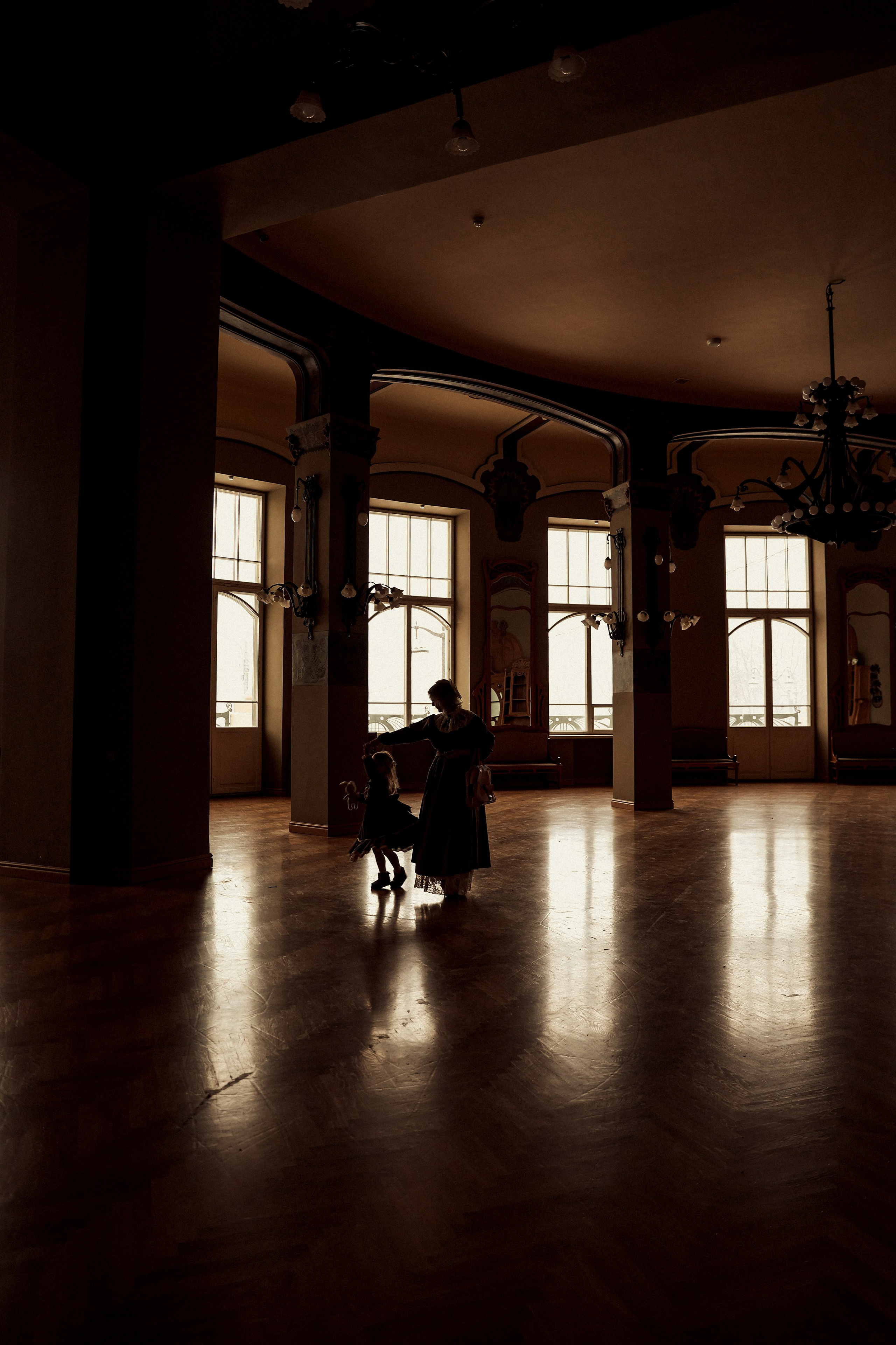 Ретро съемка на Витебском вокзале. Фотограф — Татьяна Кириллова, г. Санкт-Петербург