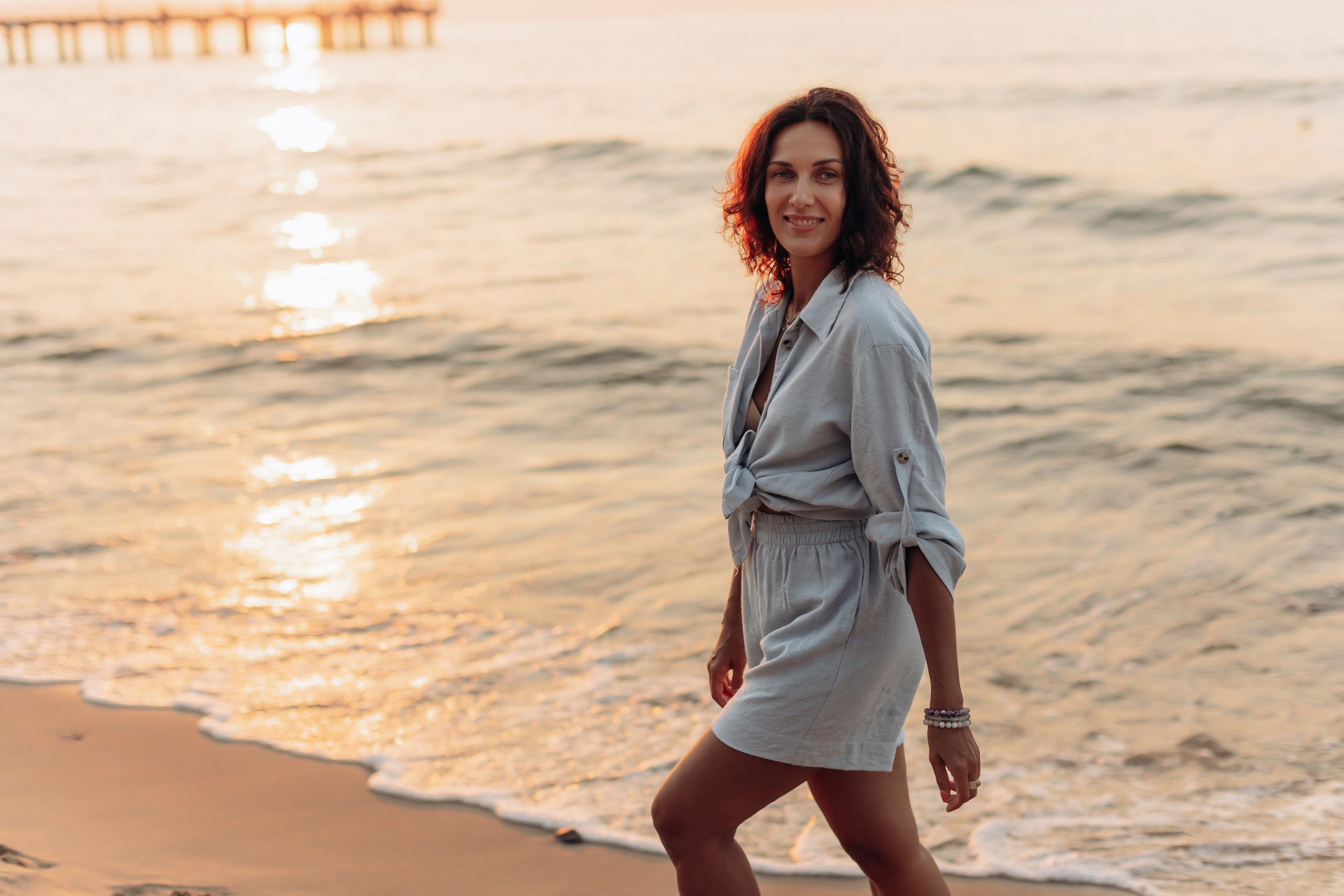 Подруги Пионеский Сосновый бор закат. Фотограф в Калининграде свадебная фотография, репортажная, фотосессии