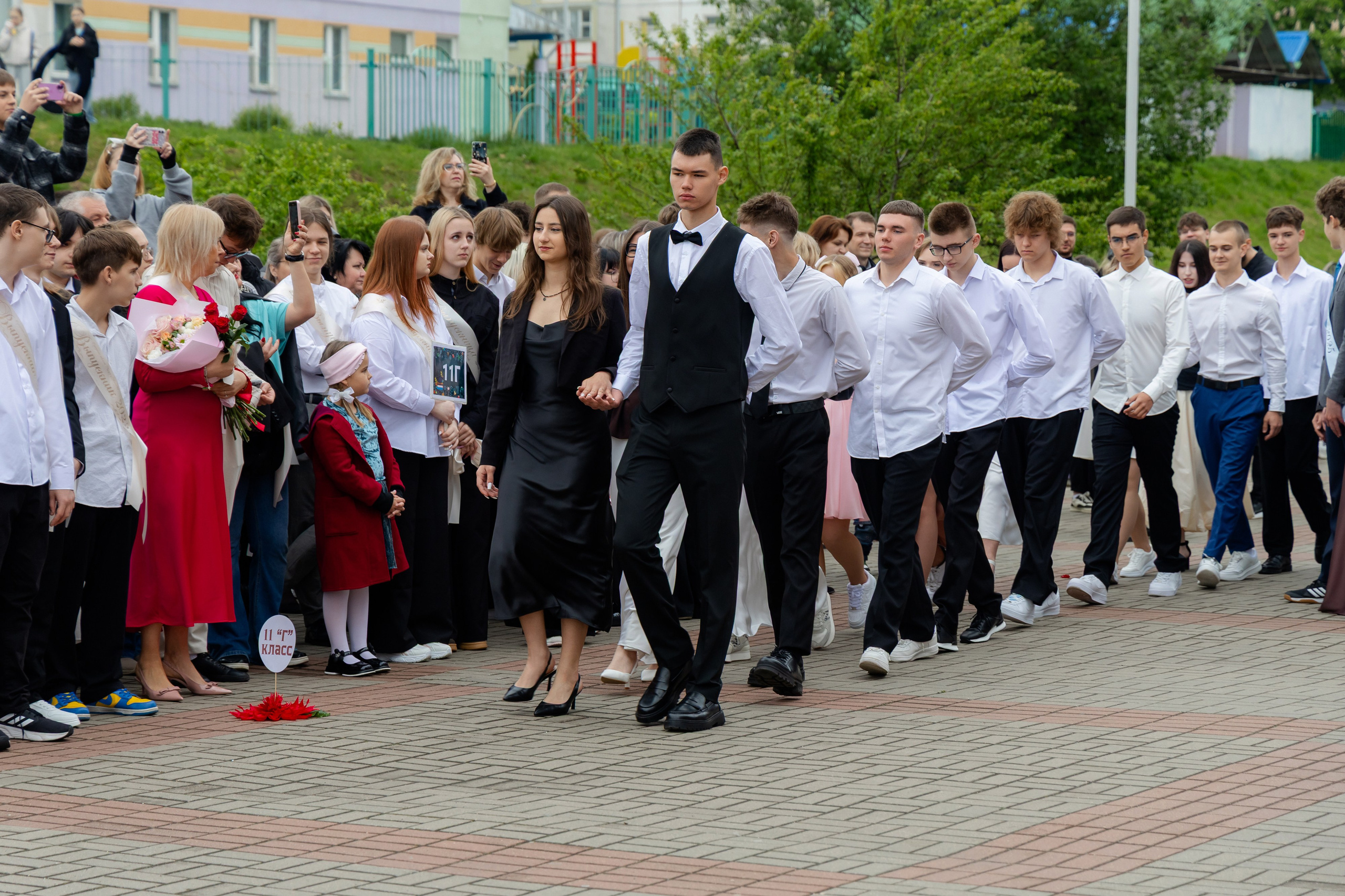 Последний звонок 2025 в Минске. Свадебный фотограф в Минске/Беларуси Сергей Спиридонов