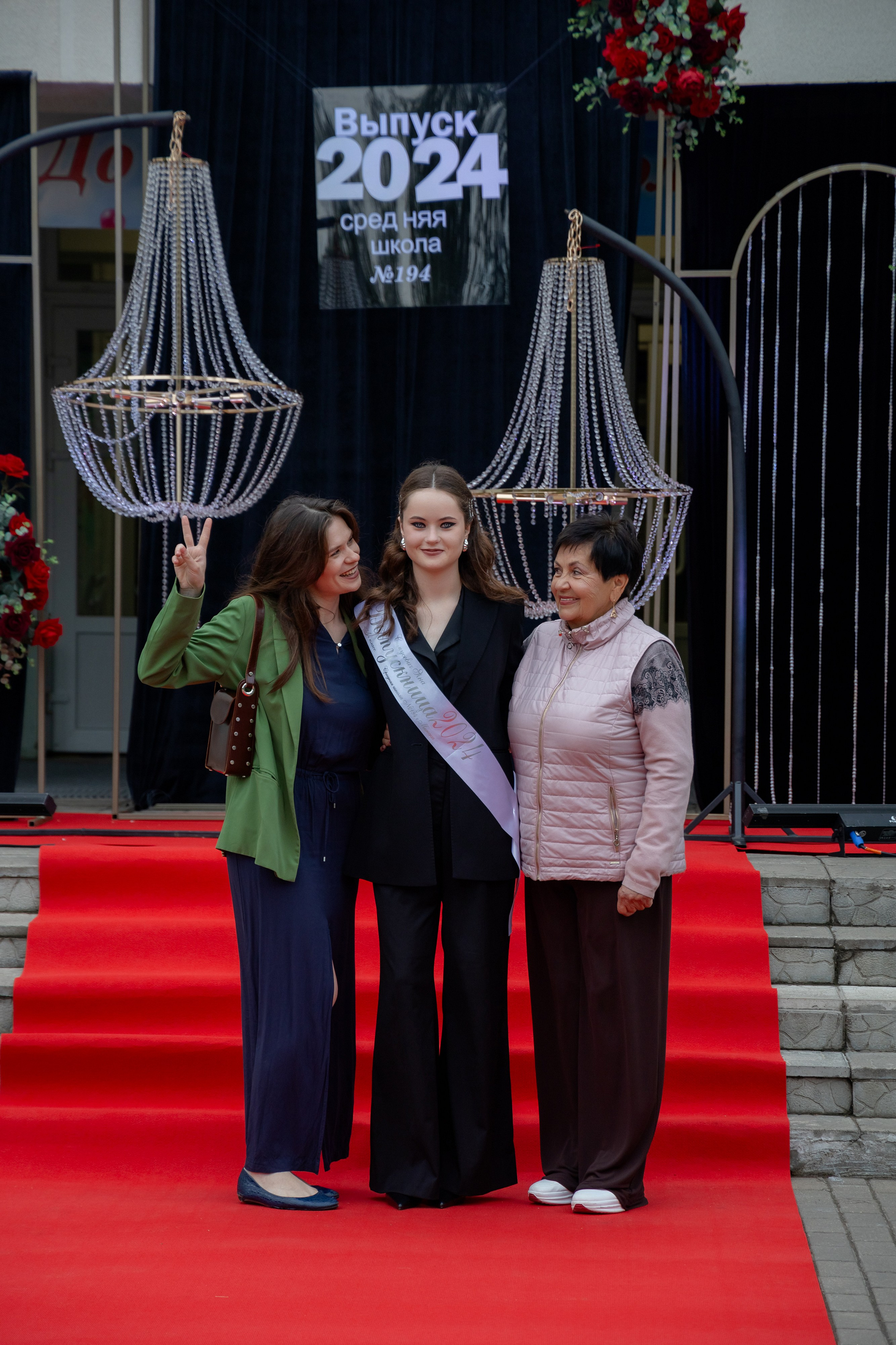 Школьный выпускной 2024 год в Соколе (Минск). Свадебный фотограф в Минске/Беларуси Сергей Спиридонов