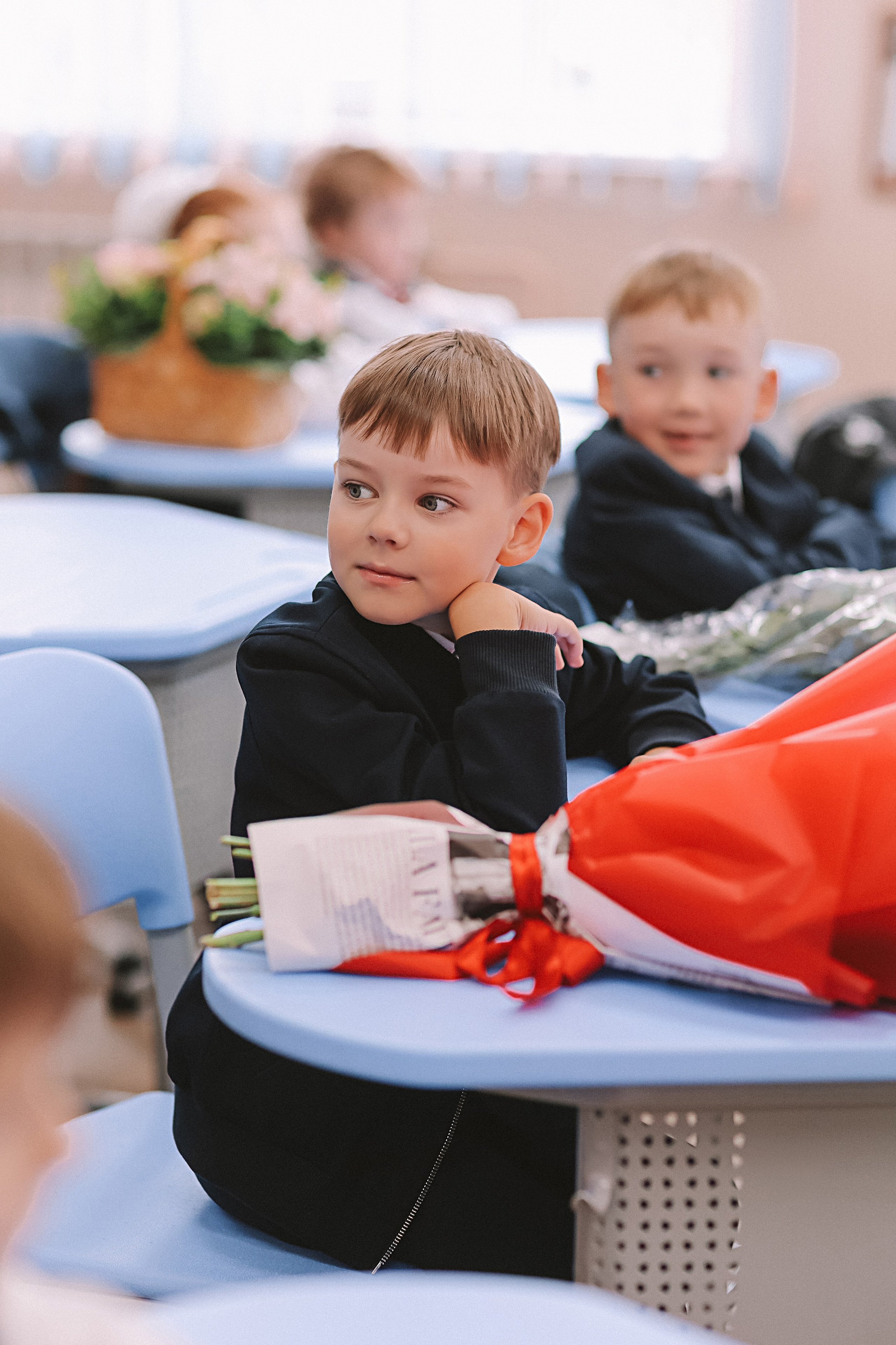 1 сентября линейка+кл час+портреты. Семейный фотограф Тюмень, фотограф на роды Салмина Мария