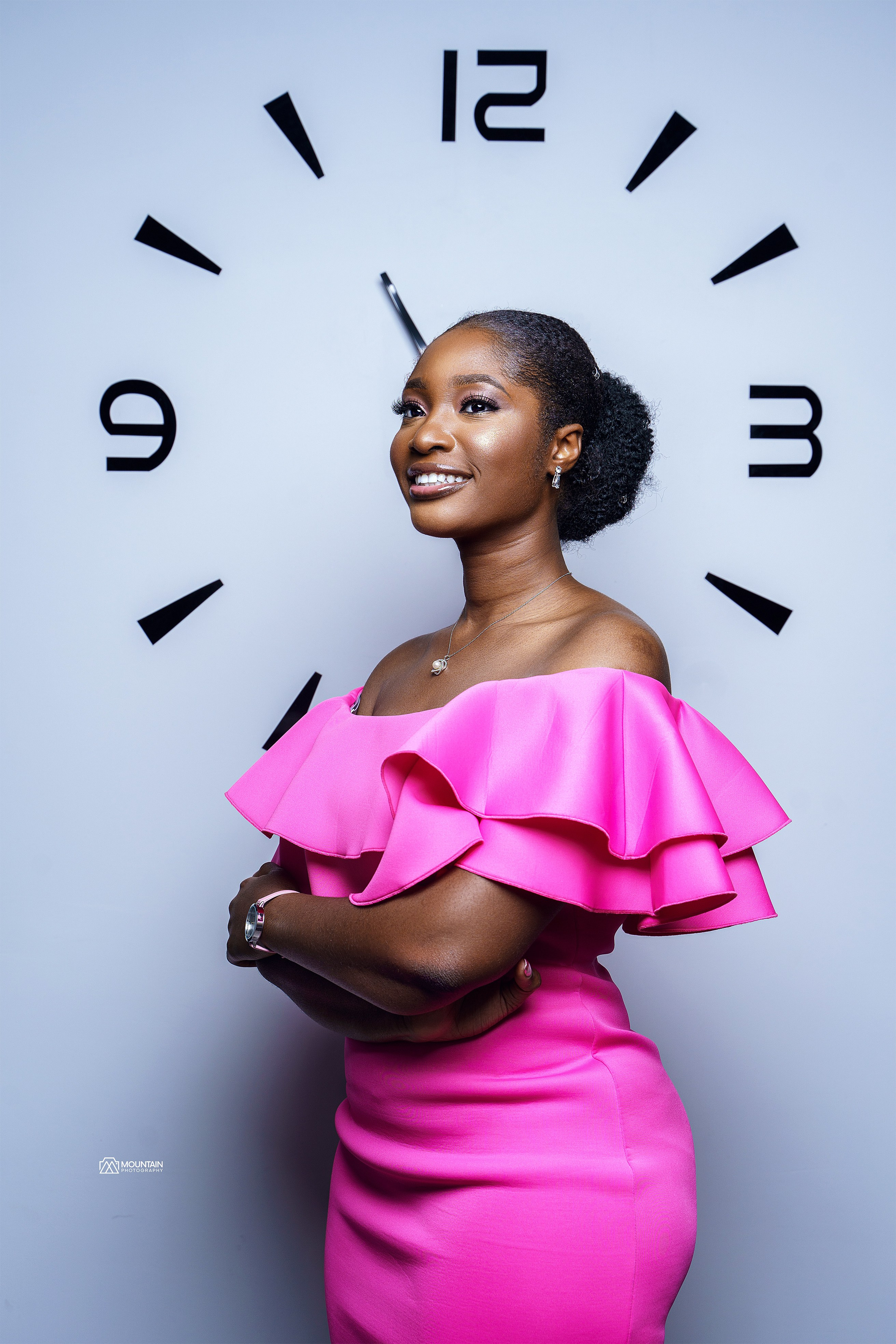 Studio Photoshoot. Я занимаюсь событийной, свадебной, товарной, студийной… фотографией