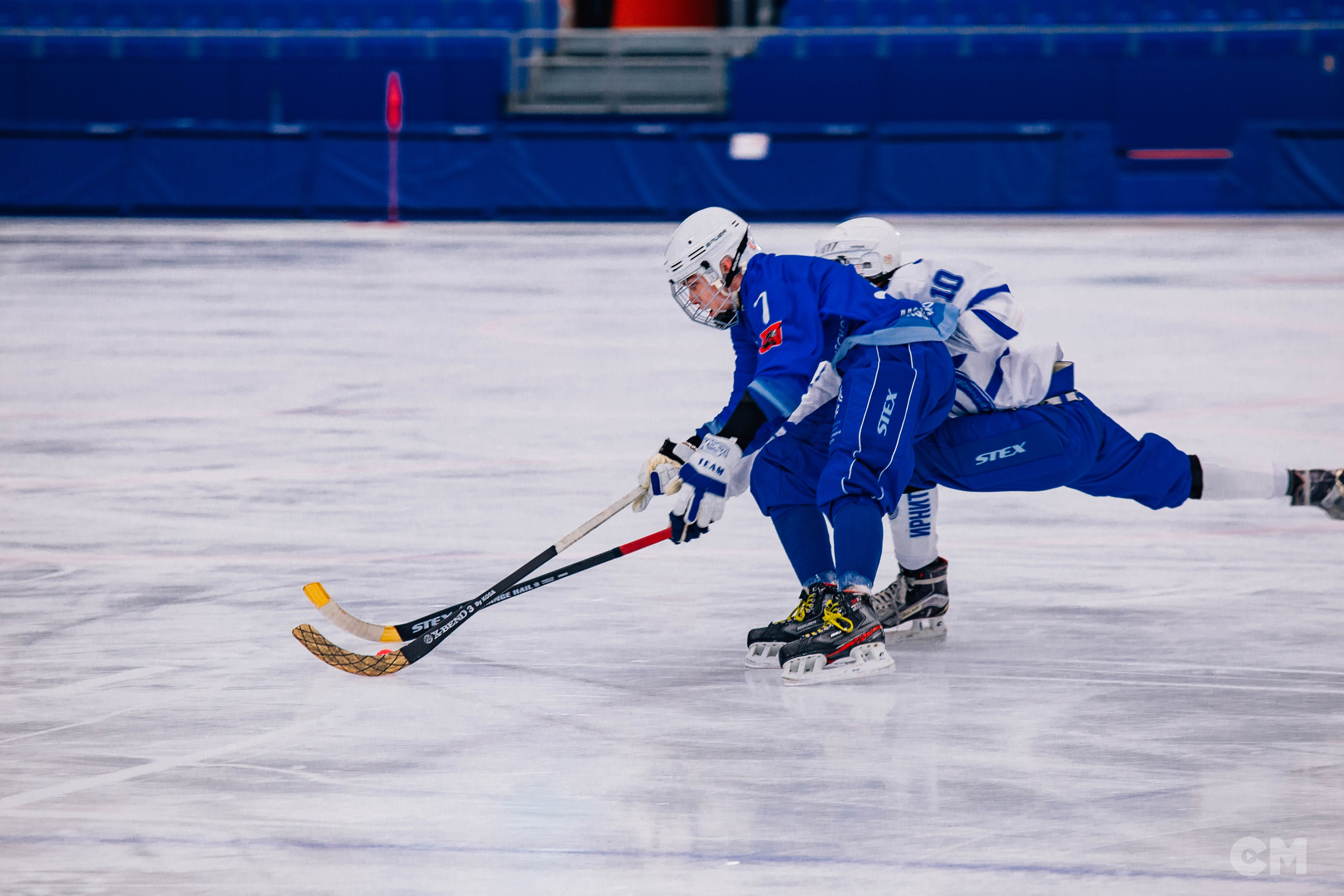 Чемпионат Студенческой спортивной лиги. Ковалёв хоккея с мячом. Репортажный фотограф в Иркутске — Ярослав Ковалёв