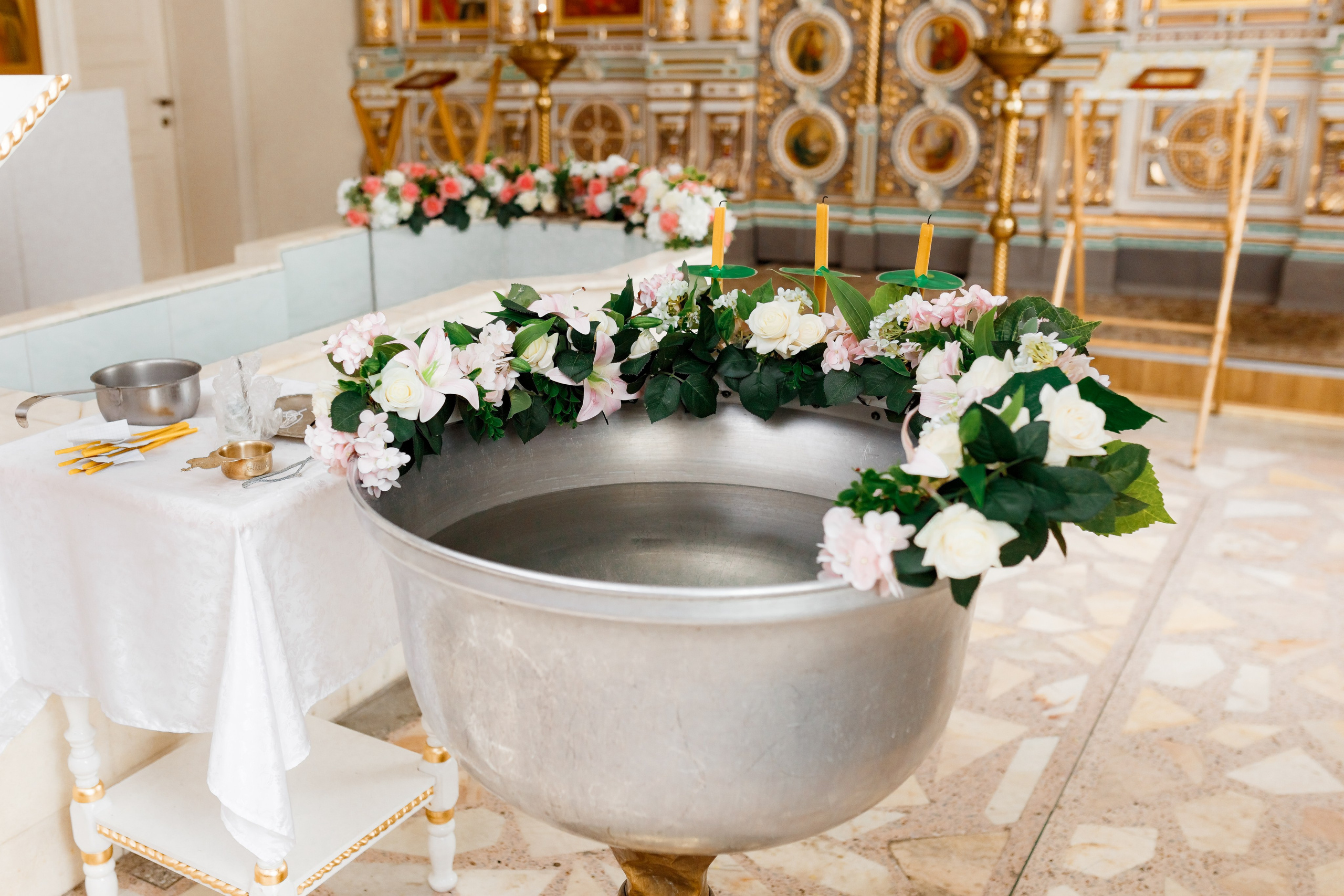 Крещение в храме города Верхняя Пышма. Семейный фотограф в Екатеринбурге