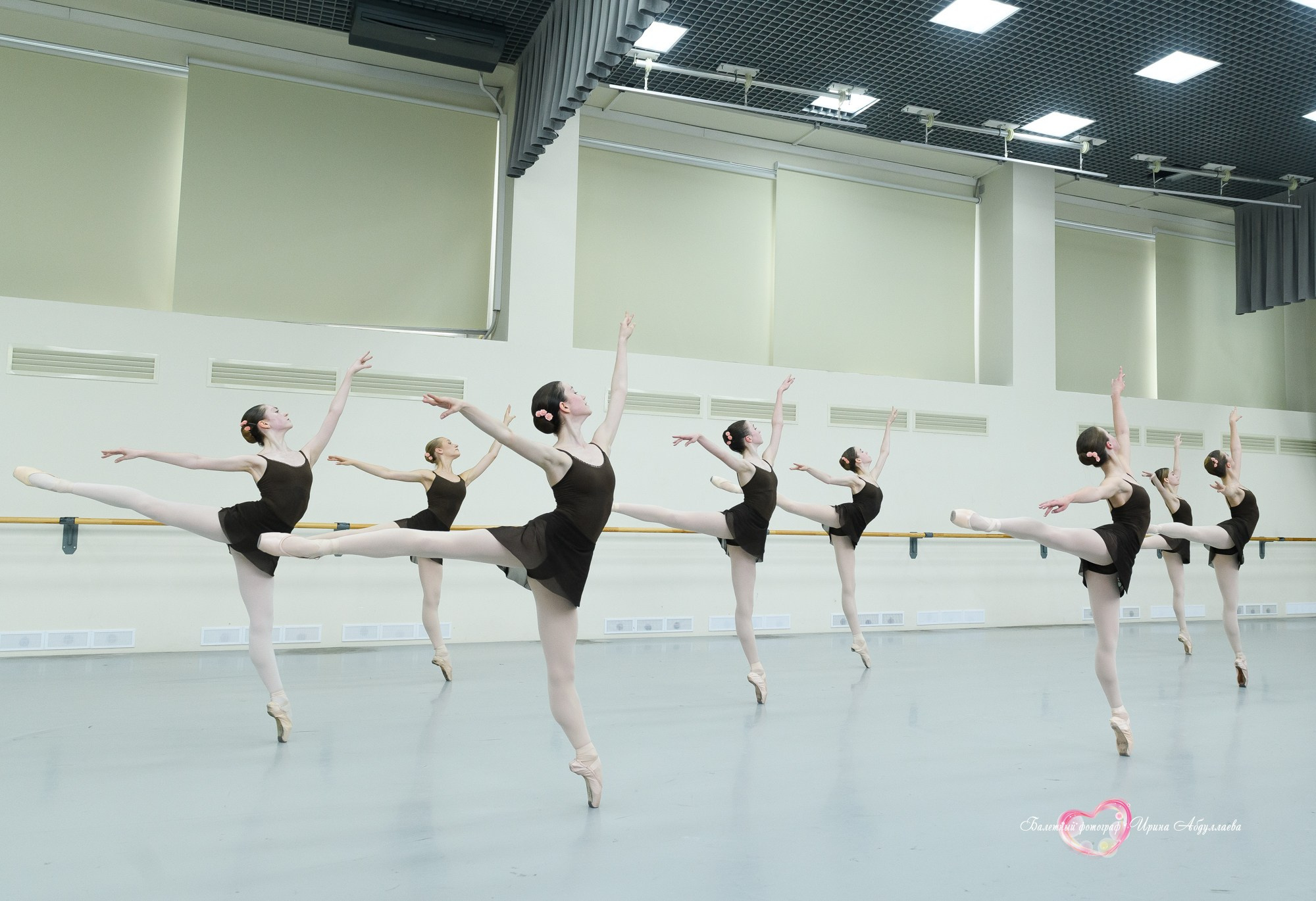 Госэкзамен выпускников МГХУ им. Лавровского — Девочки — 2025 г