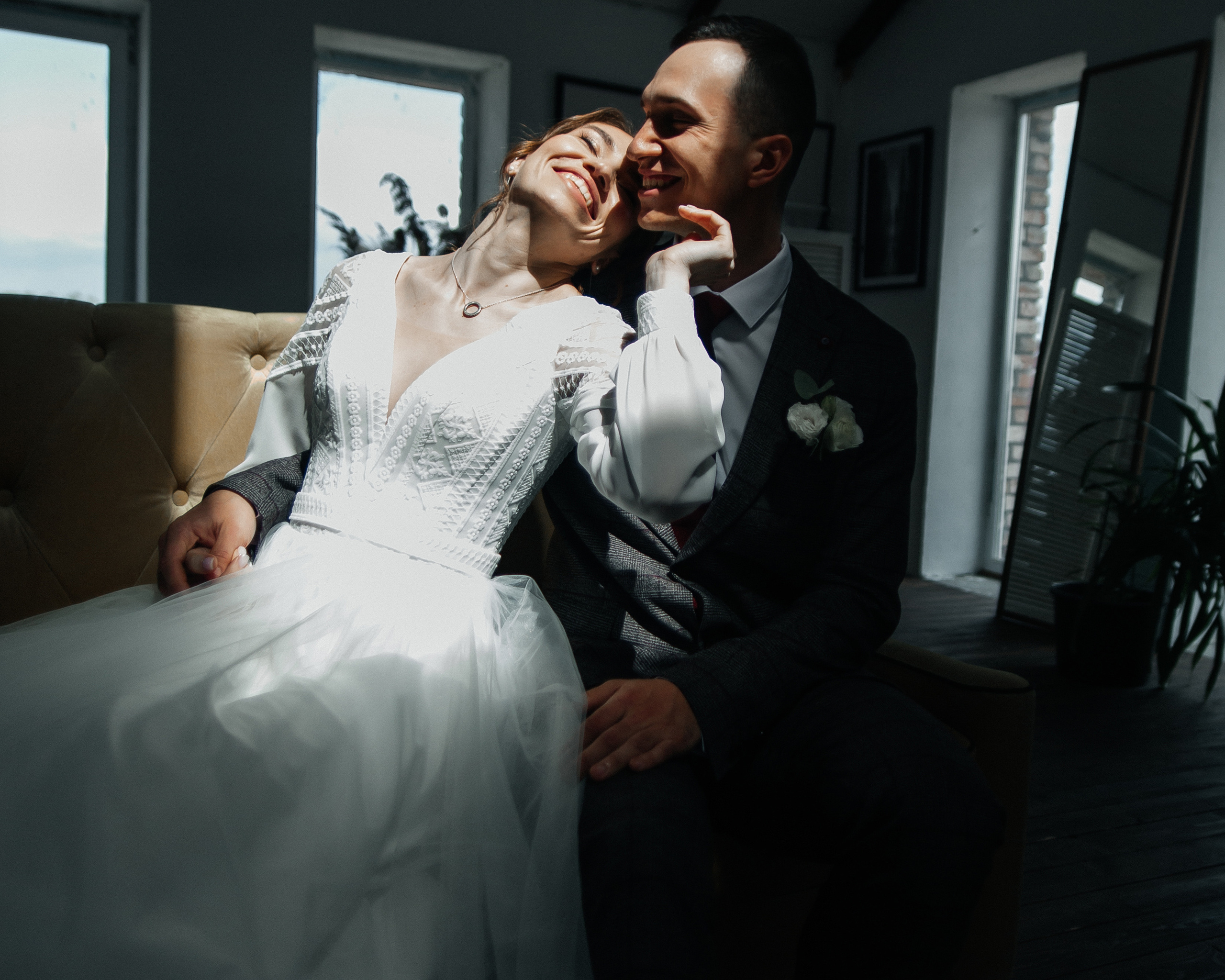 Фёдор и Джума — студия и банкет в «Хорошем месте». Свадебный фотограф в Оренбурге Илья Володьков