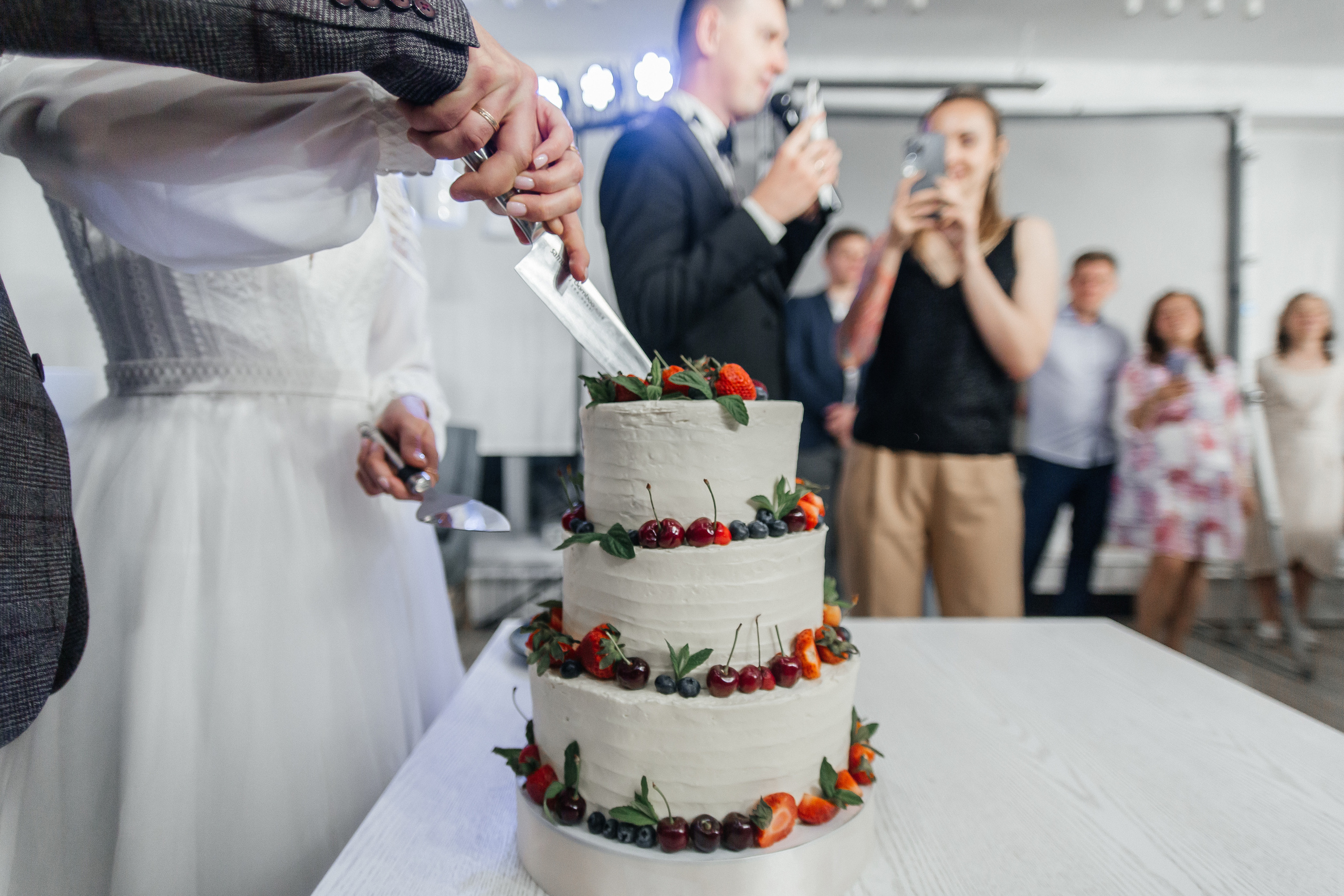 Фёдор и Джума — студия и банкет в «Хорошем месте». Свадебный фотограф в Оренбурге Илья Володьков
