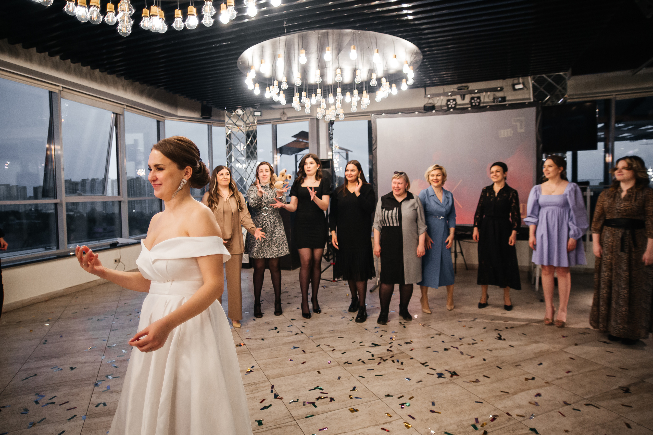 Дарья и Михаил — банкет в ресторане O2. Свадебный фотограф в Оренбурге Илья Володьков