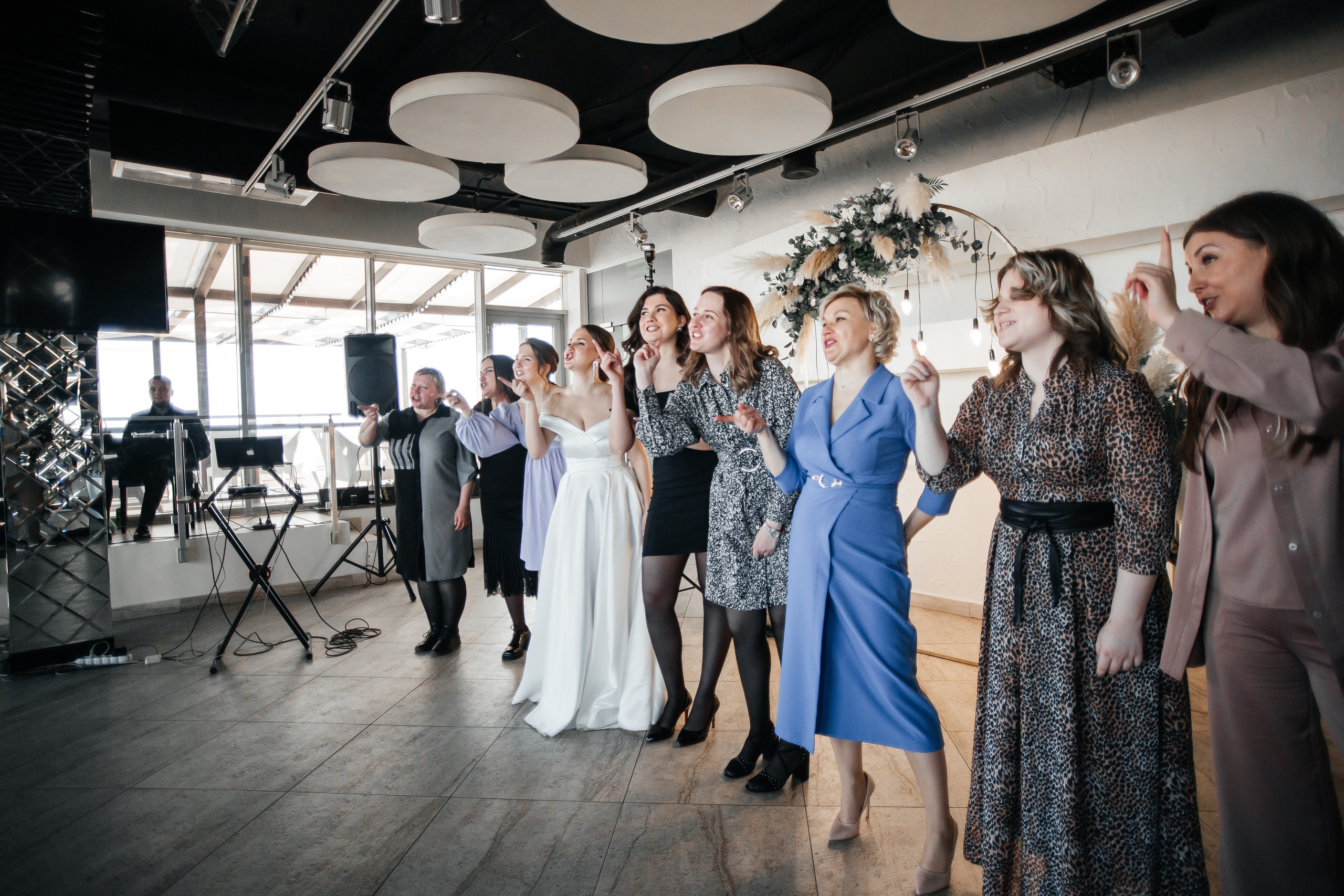 Дарья и Михаил — банкет в ресторане O2. Свадебный фотограф в Оренбурге Илья Володьков