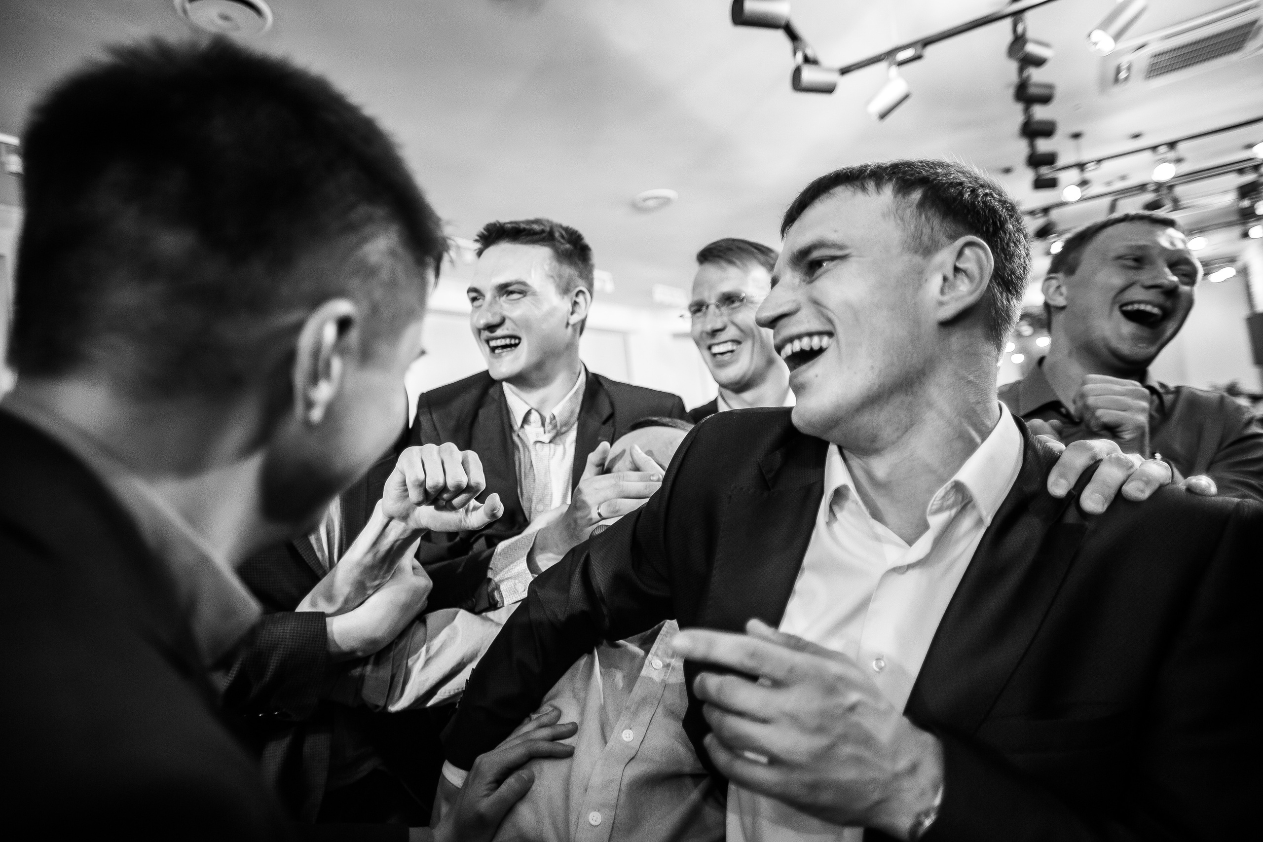 Фёдор и Джума — студия и банкет в «Хорошем месте». Свадебный фотограф в Оренбурге Илья Володьков