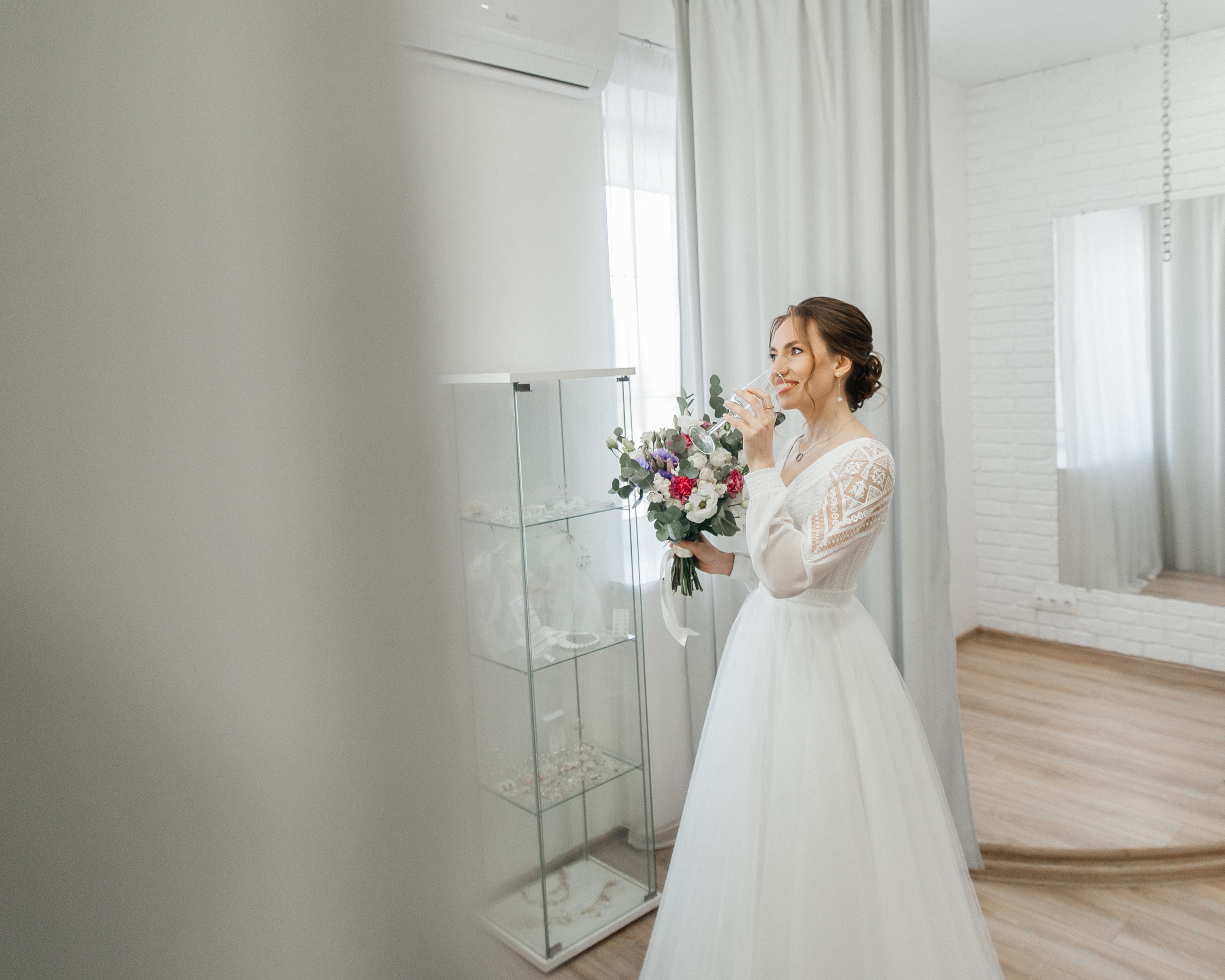 Фёдор и Джума — студия и банкет в «Хорошем месте». Свадебный фотограф в Оренбурге Илья Володьков