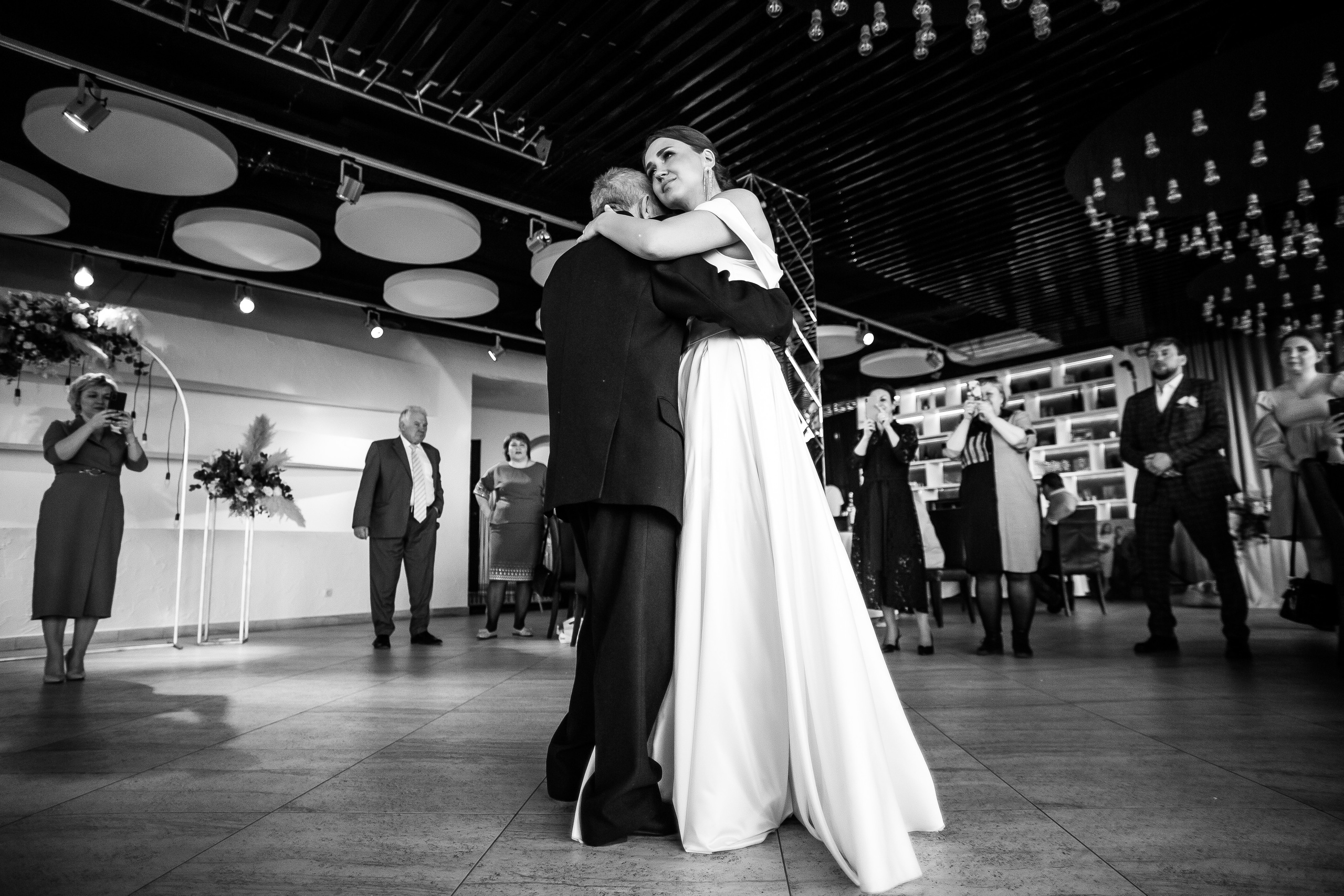 Дарья и Михаил — банкет в ресторане O2. Свадебный фотограф в Оренбурге Илья Володьков