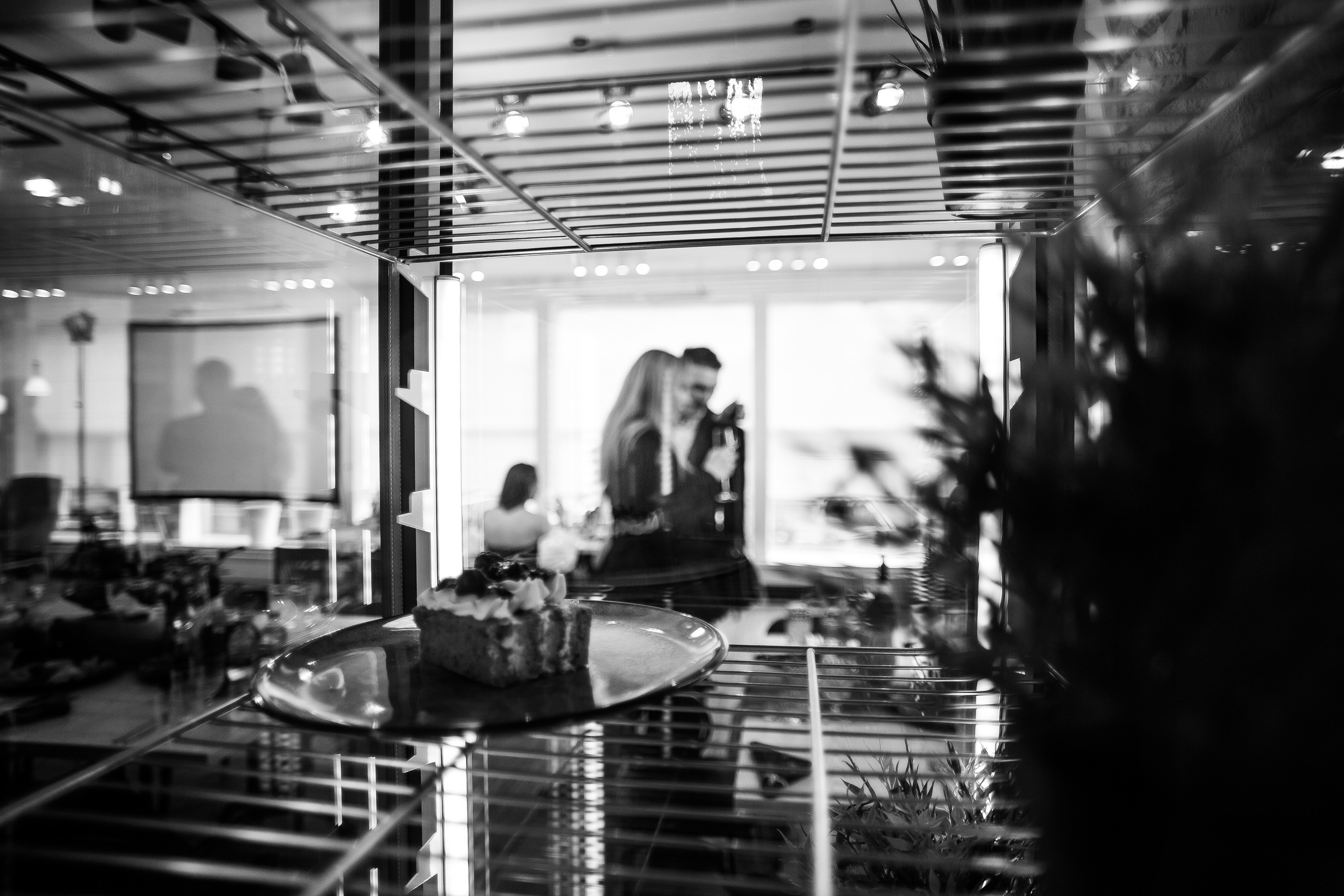 Фёдор и Джума — студия и банкет в «Хорошем месте». Свадебный фотограф в Оренбурге Илья Володьков