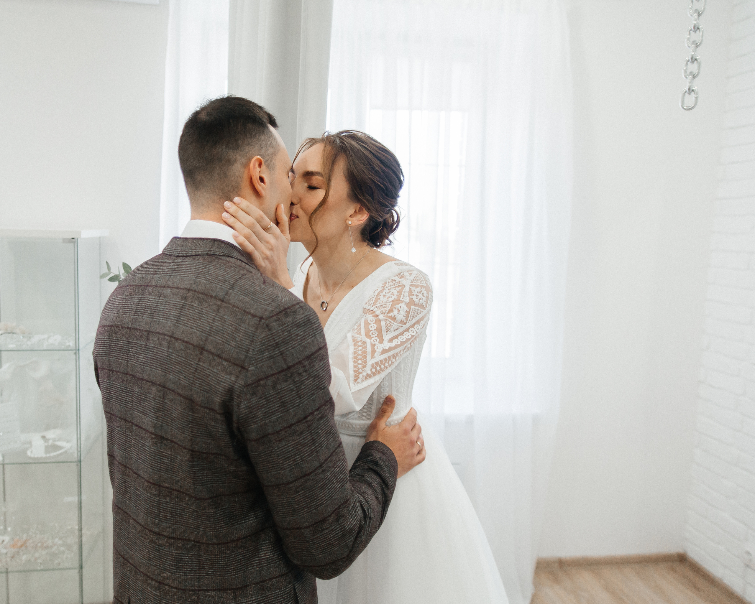 Фёдор и Джума — студия и банкет в «Хорошем месте». Свадебный фотограф в Оренбурге Илья Володьков