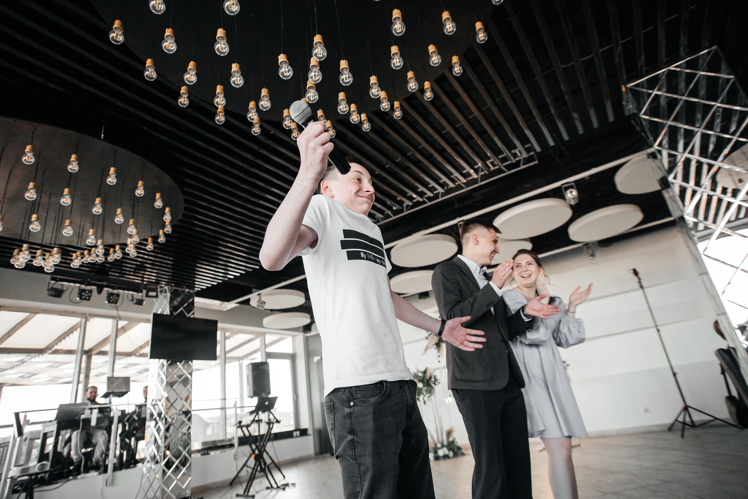 Дарья и Михаил — банкет в ресторане O2. Свадебный фотограф в Оренбурге Илья Володьков