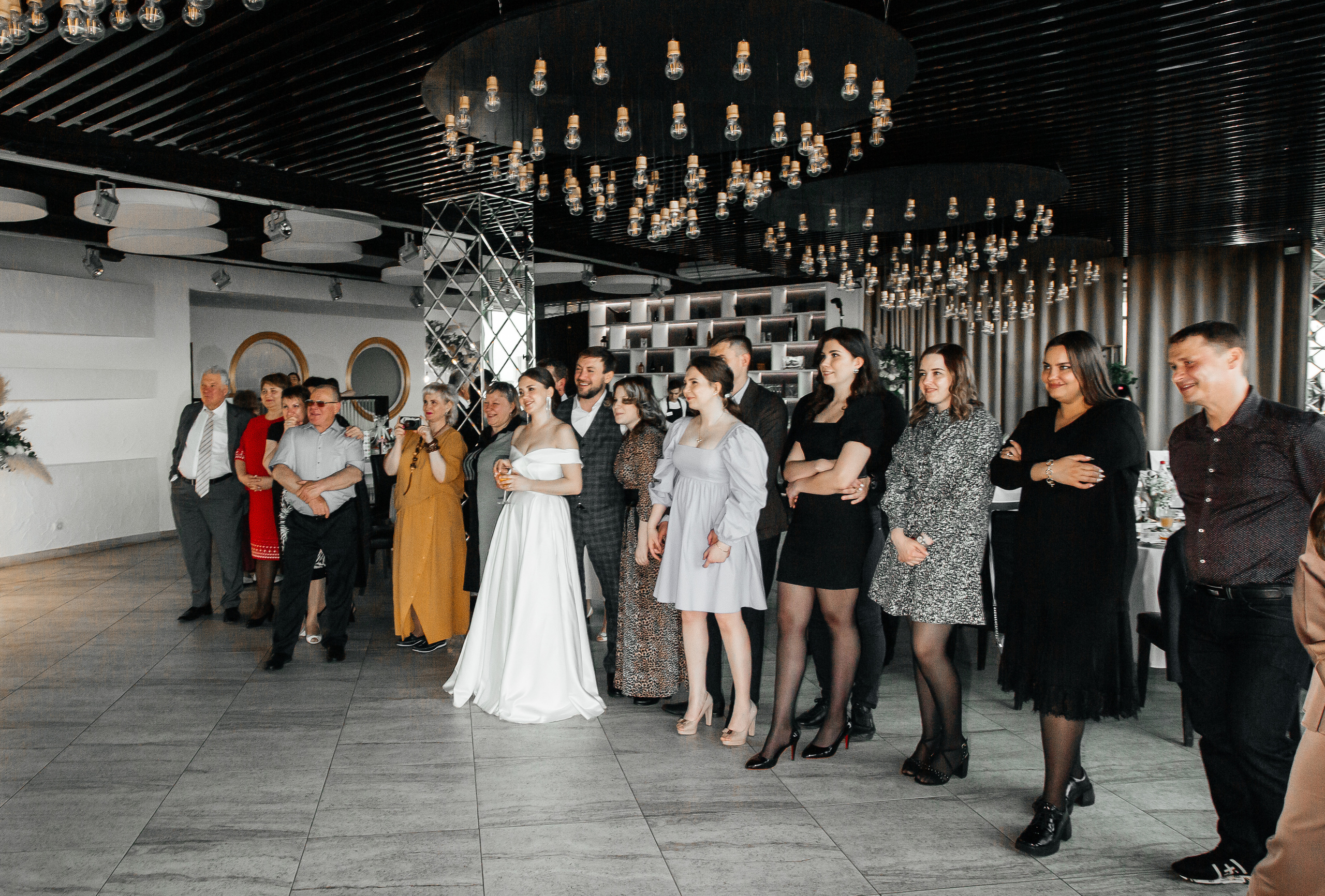 Дарья и Михаил — банкет в ресторане O2. Свадебный фотограф в Оренбурге Илья Володьков