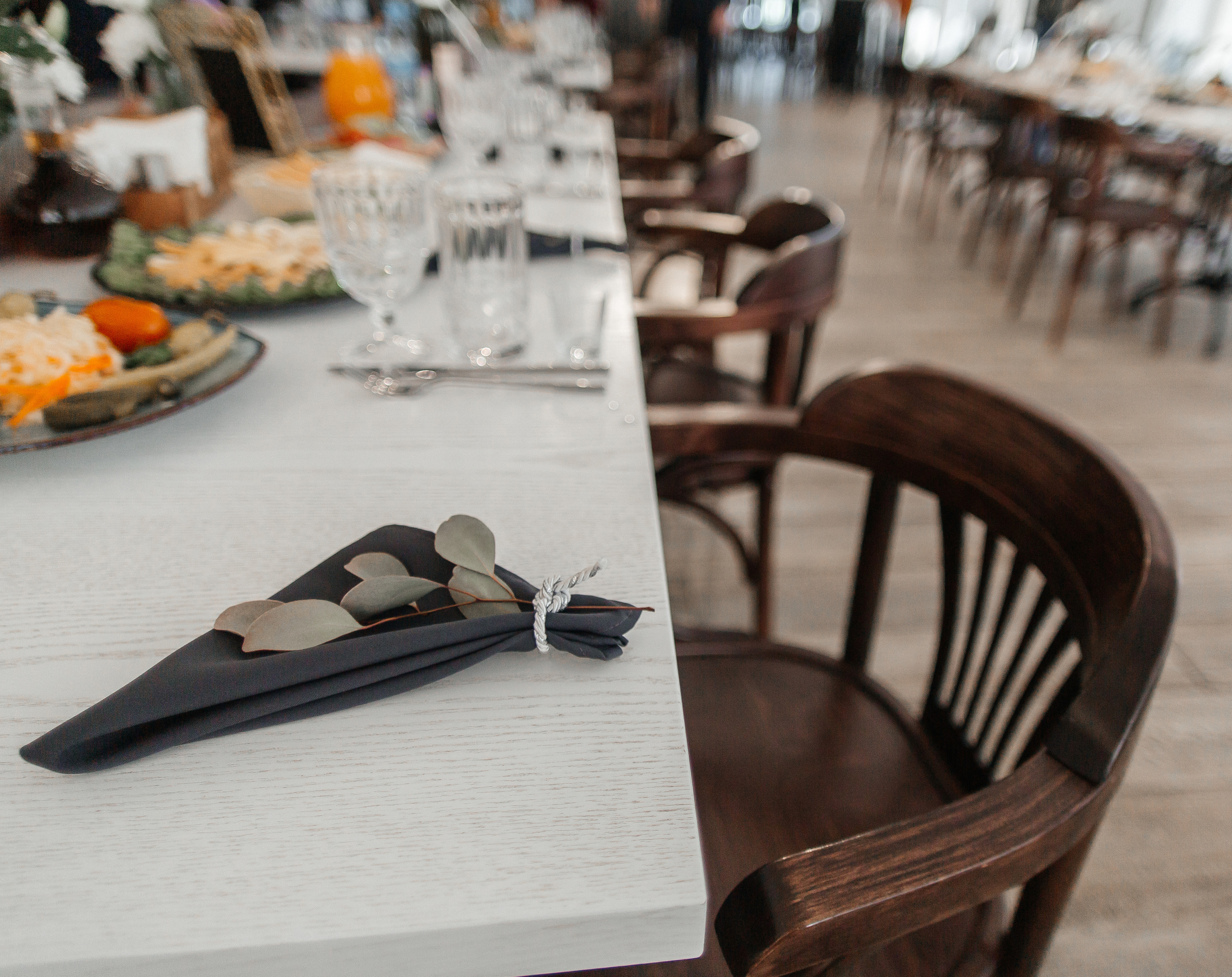 Фёдор и Джума — студия и банкет в «Хорошем месте». Свадебный фотограф в Оренбурге Илья Володьков