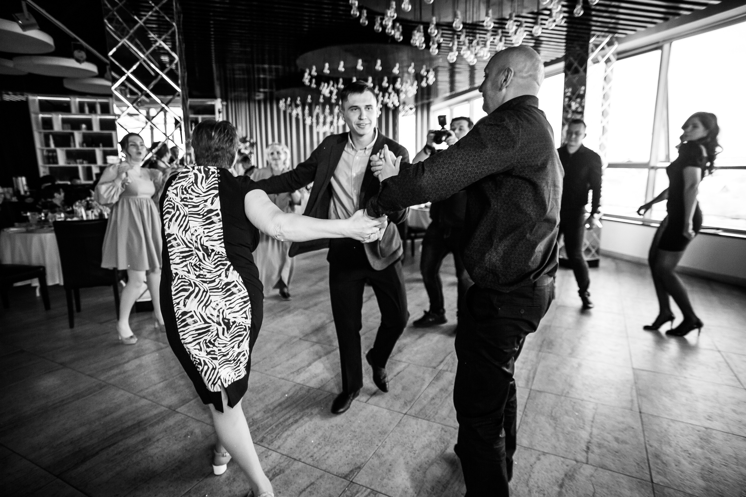 Дарья и Михаил — банкет в ресторане O2. Свадебный фотограф в Оренбурге Илья Володьков