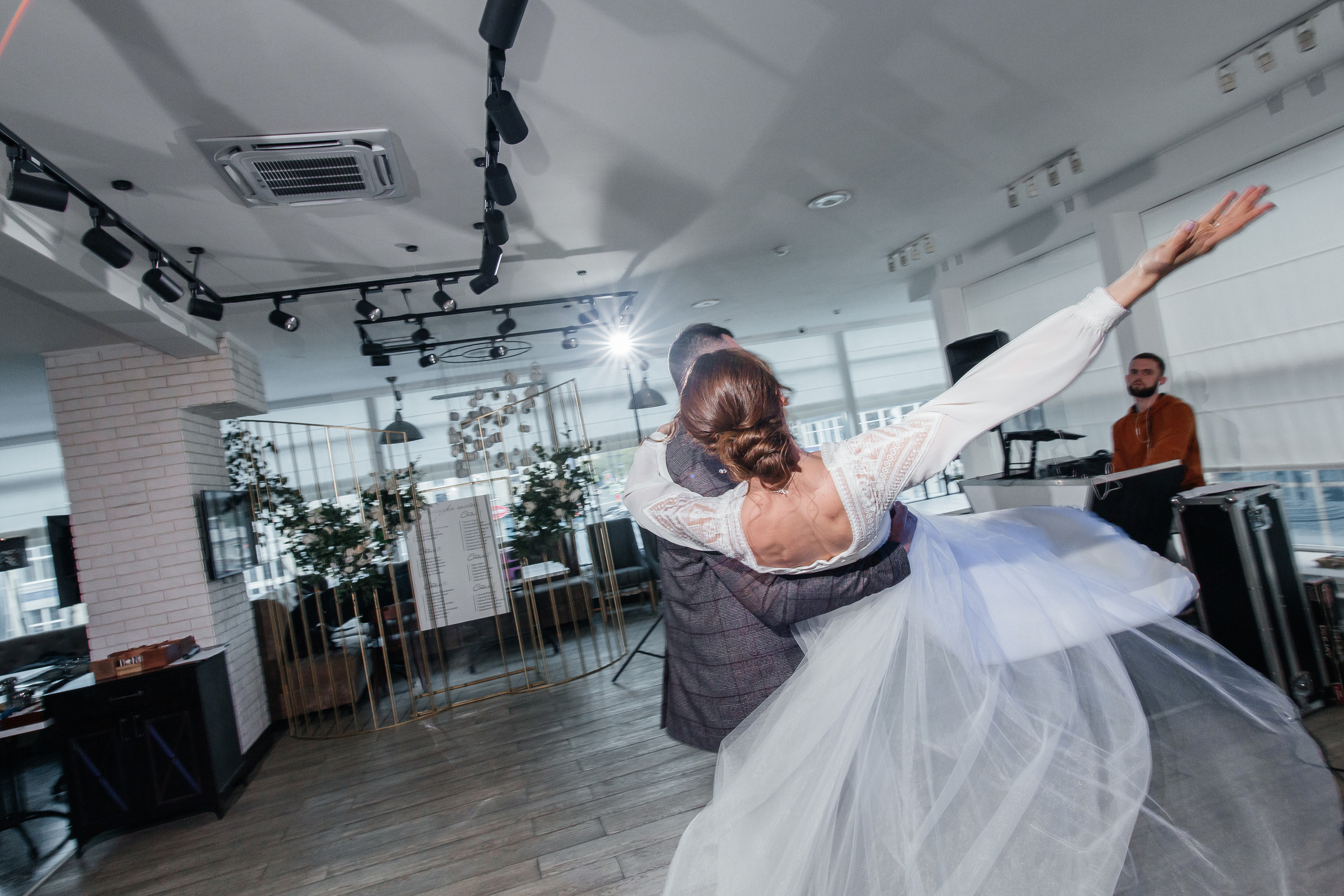 Фёдор и Джума — студия и банкет в «Хорошем месте». Свадебный фотограф в Оренбурге Илья Володьков