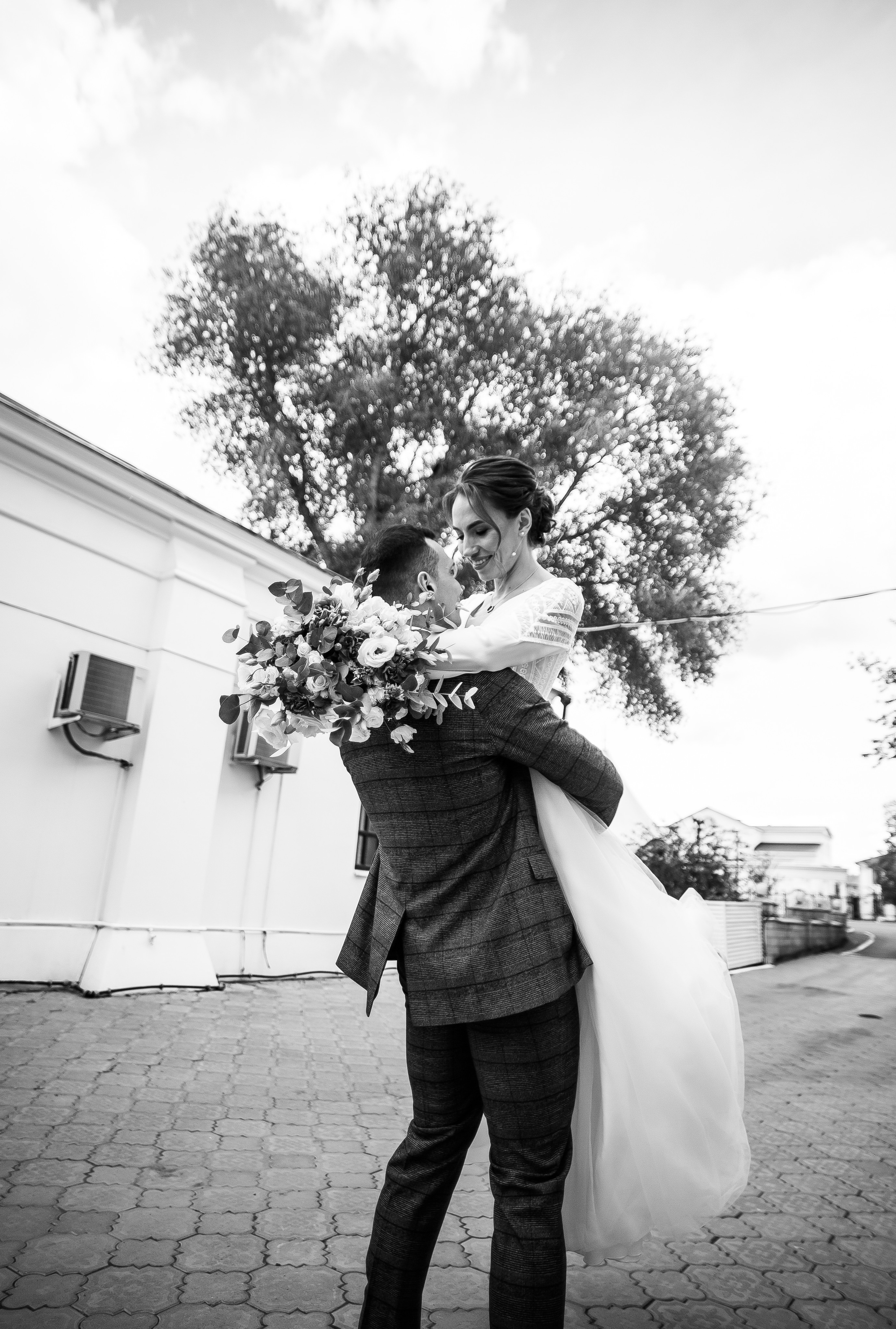 Фёдор и Джума — студия и банкет в «Хорошем месте». Свадебный фотограф в Оренбурге Илья Володьков