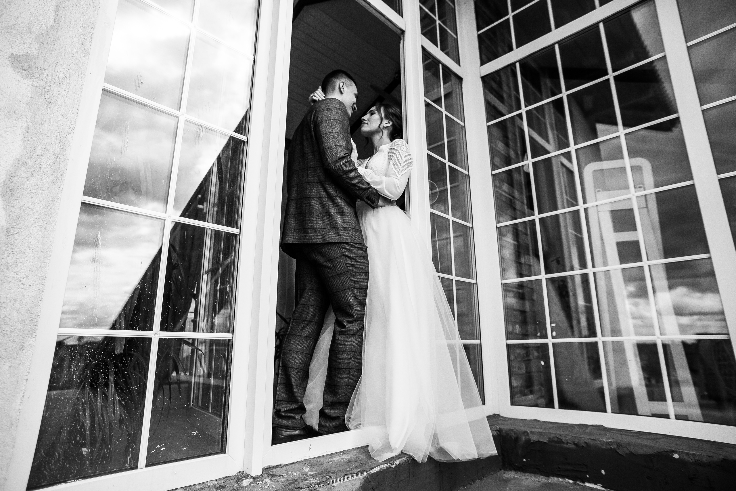 Фёдор и Джума — студия и банкет в «Хорошем месте». Свадебный фотограф в Оренбурге Илья Володьков