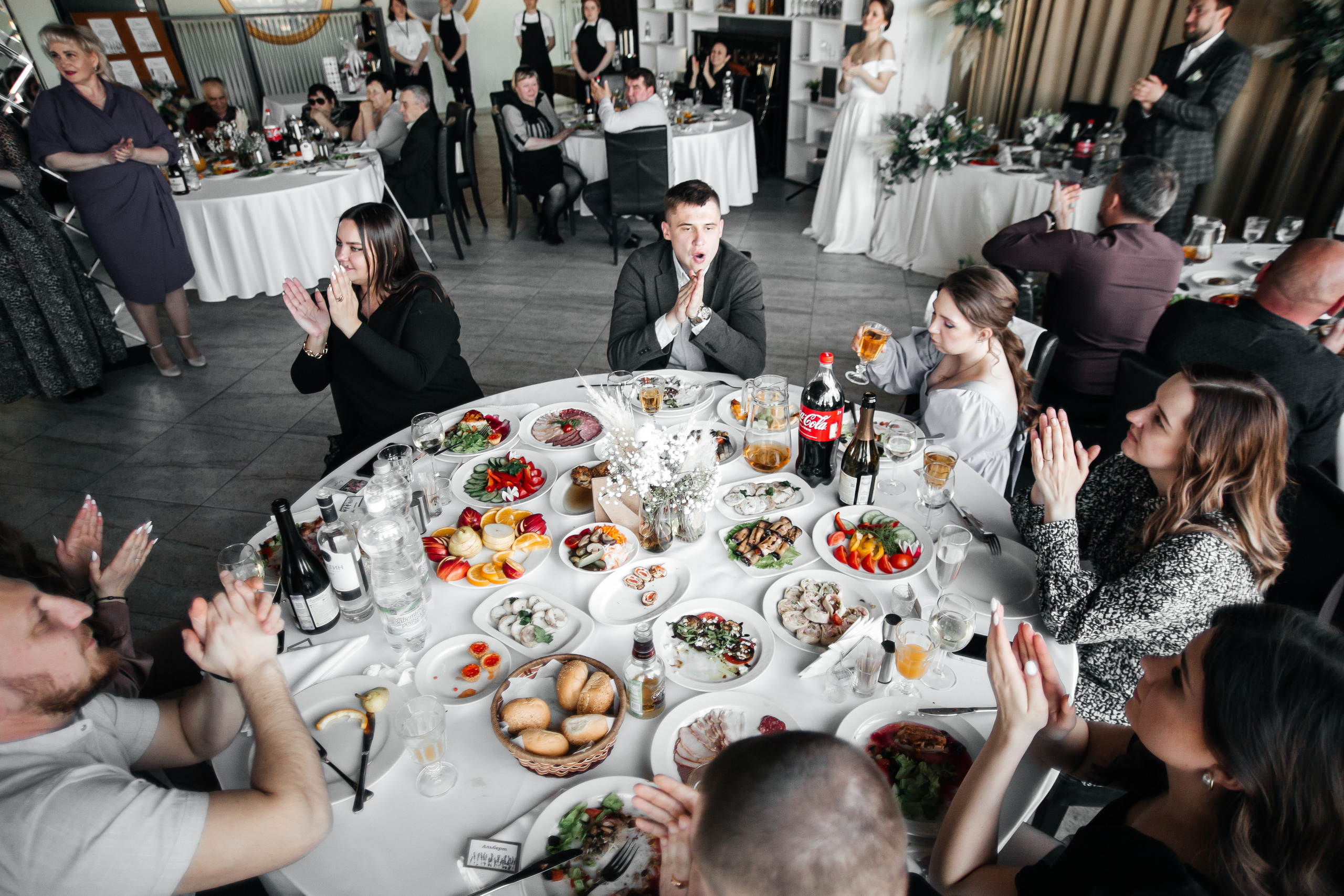 Дарья и Михаил — банкет в ресторане O2. Свадебный фотограф в Оренбурге Илья Володьков