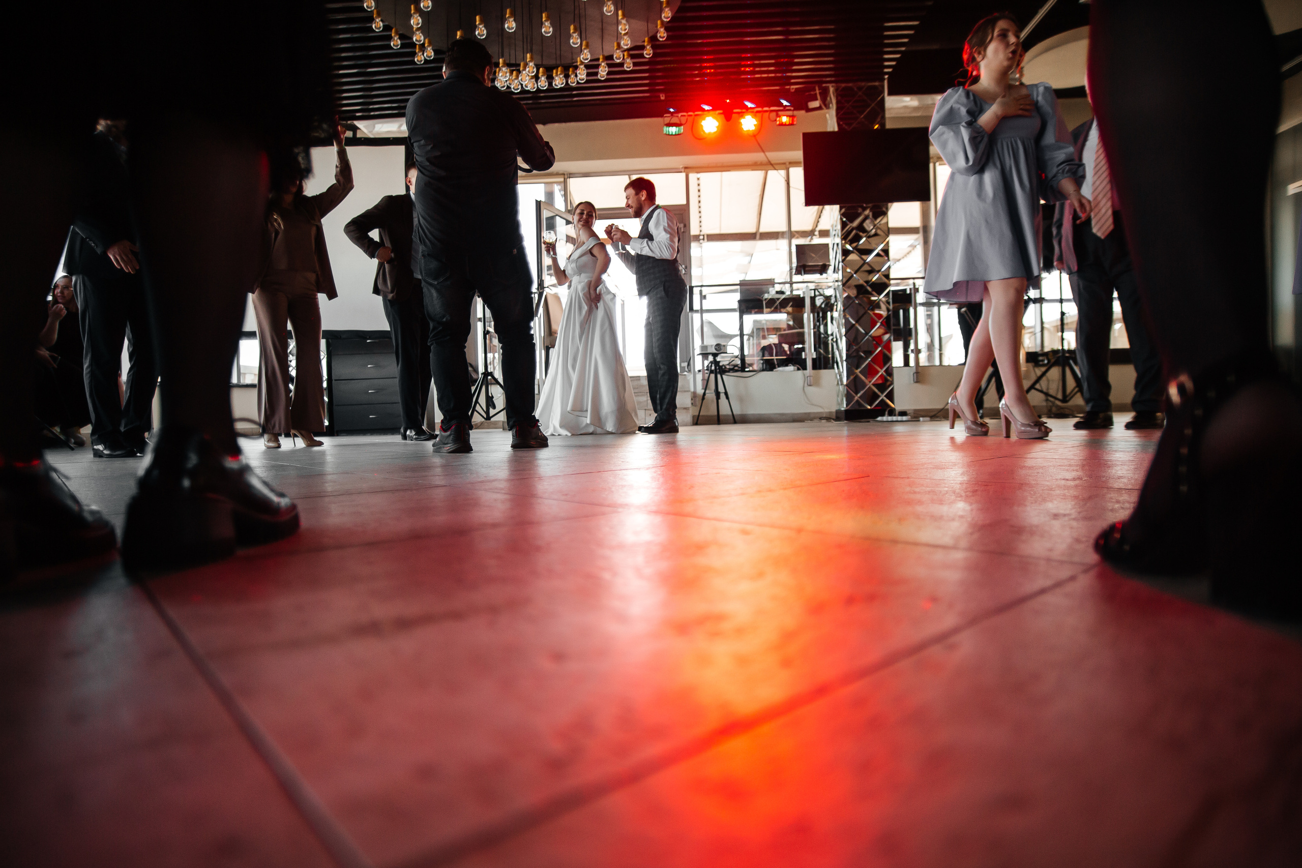 Дарья и Михаил — банкет в ресторане O2. Свадебный фотограф в Оренбурге Илья Володьков