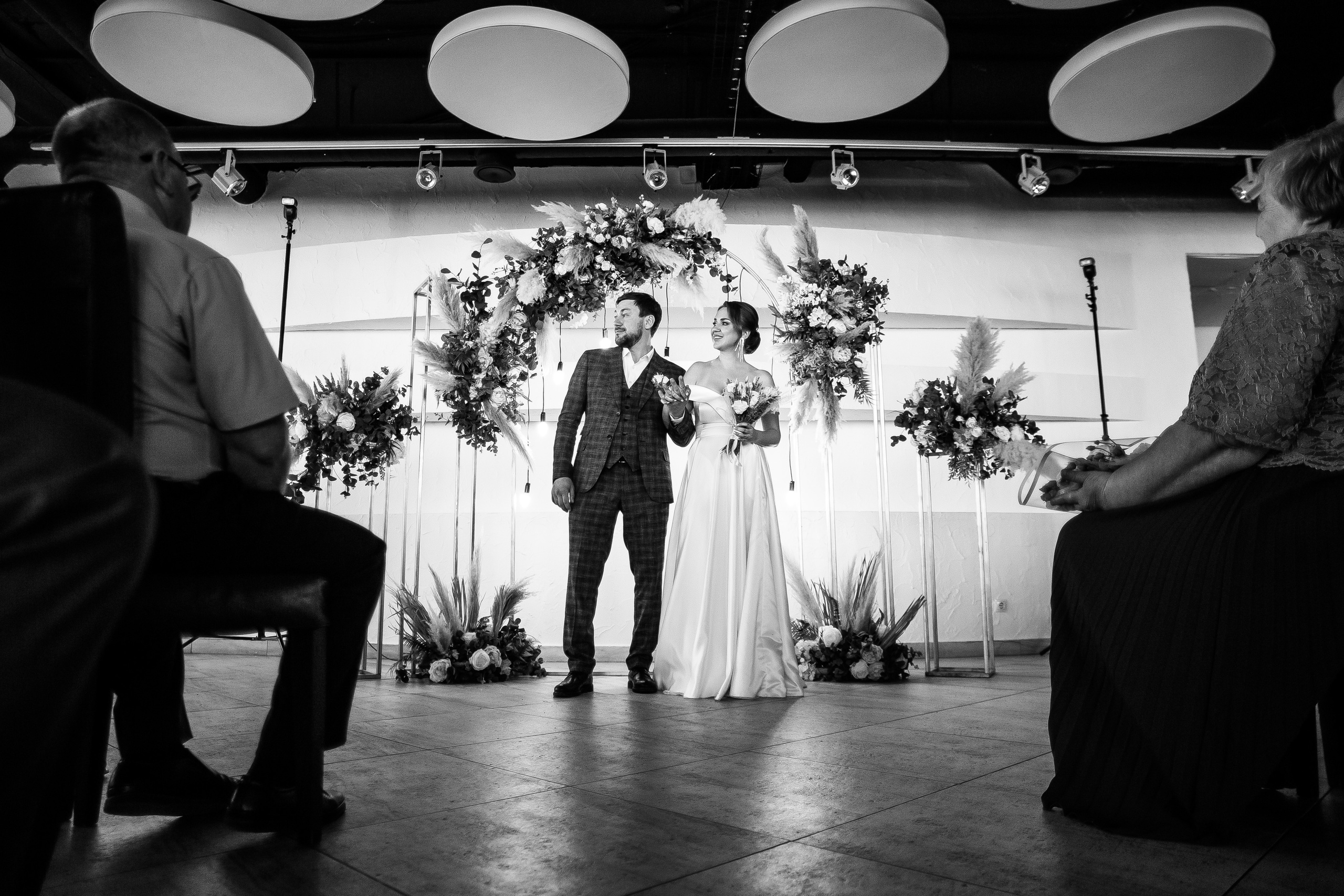 Дарья и Михаил — банкет в ресторане O2. Свадебный фотограф в Оренбурге Илья Володьков