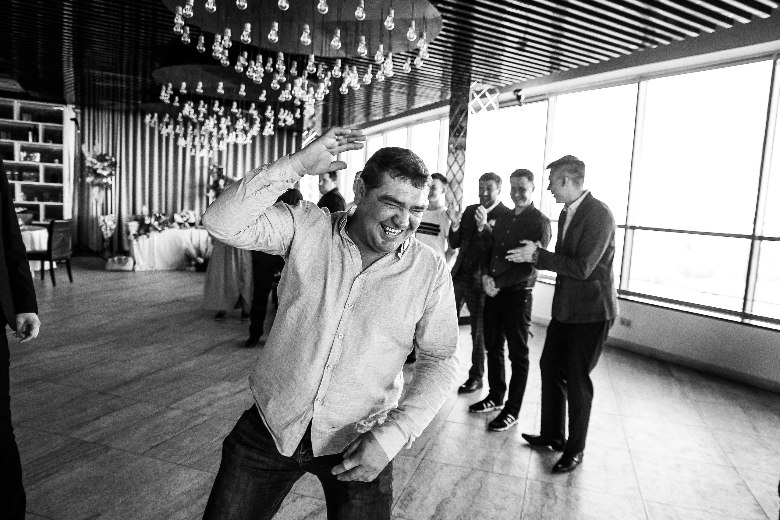 Дарья и Михаил — банкет в ресторане O2. Свадебный фотограф в Оренбурге Илья Володьков