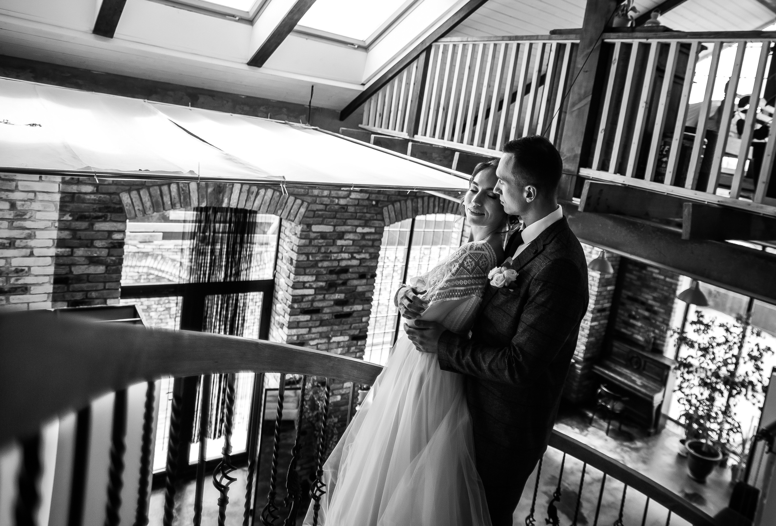 Фёдор и Джума — студия и банкет в «Хорошем месте». Свадебный фотограф в Оренбурге Илья Володьков