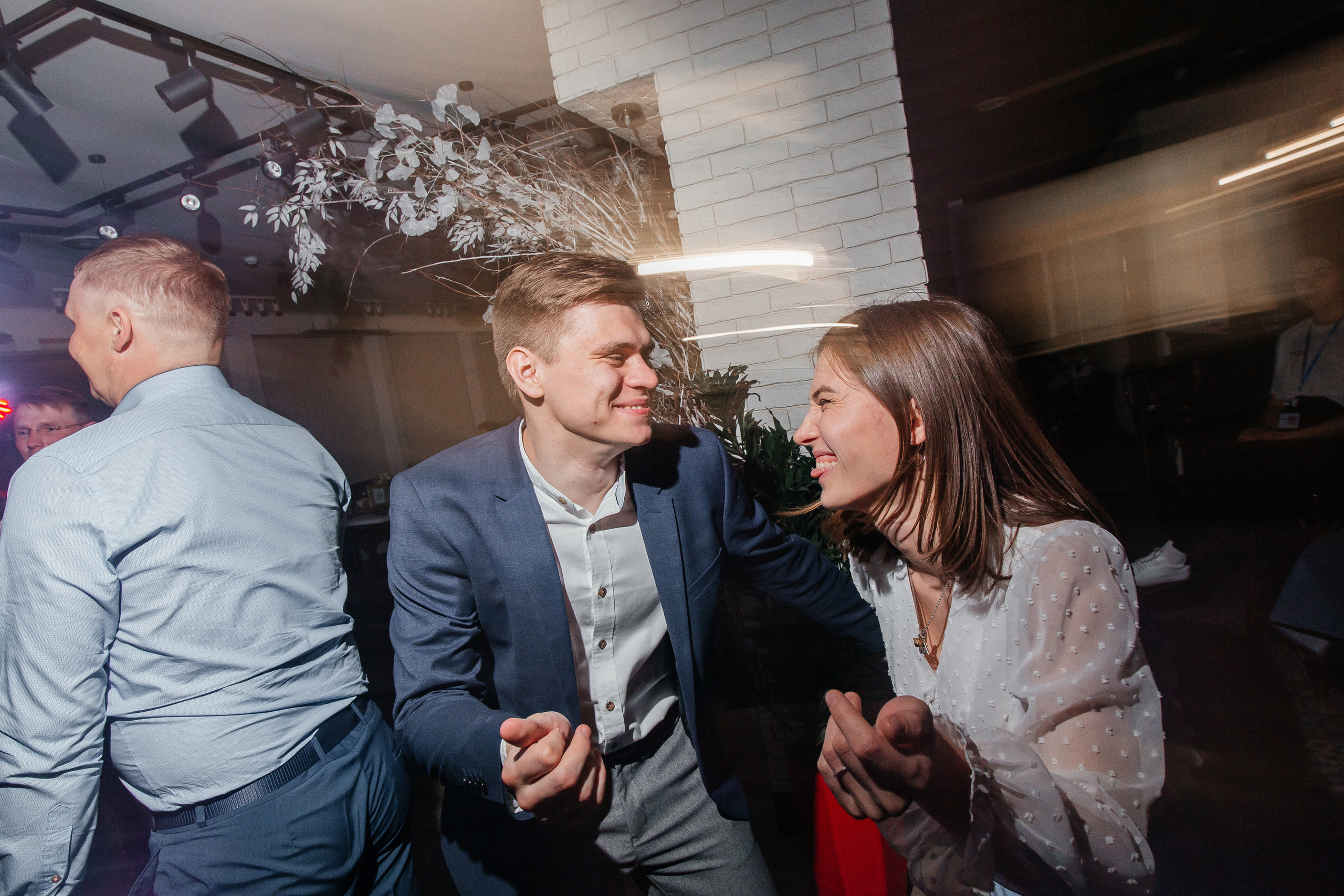 Фёдор и Джума — студия и банкет в «Хорошем месте». Свадебный фотограф в Оренбурге Илья Володьков