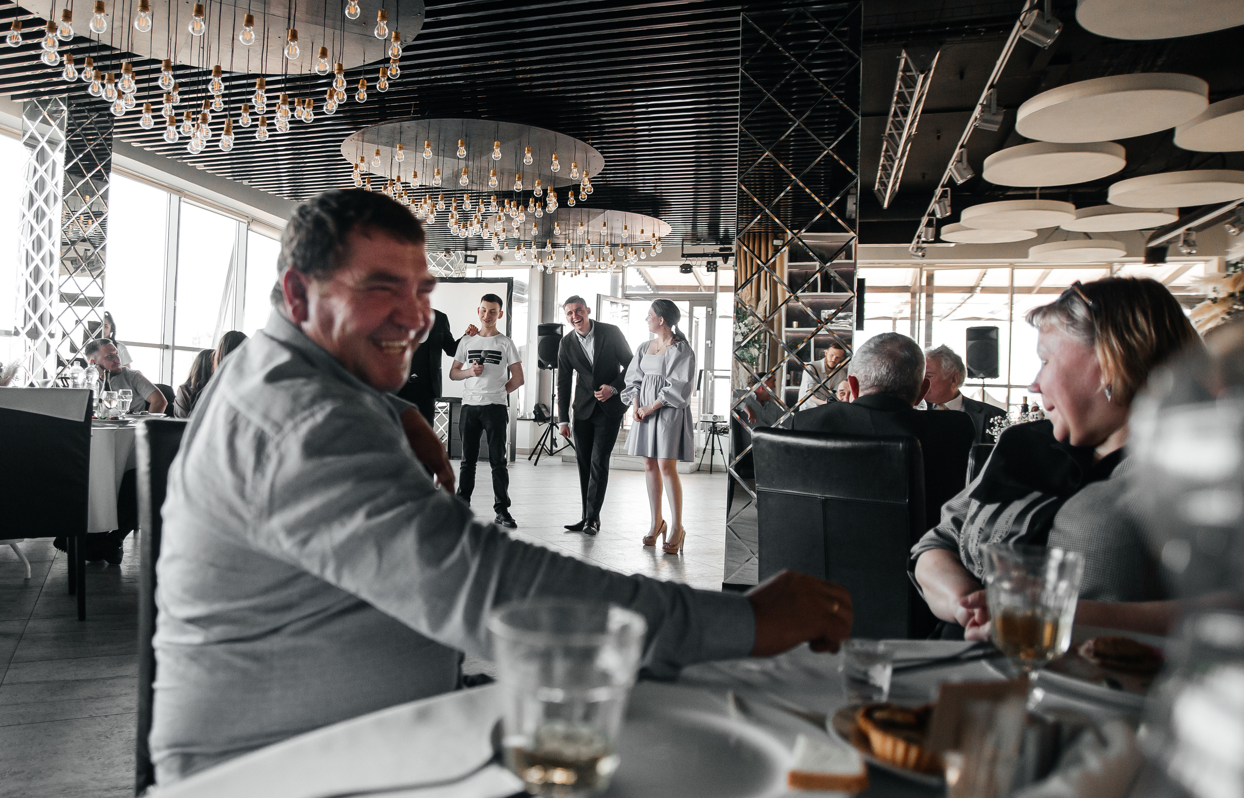 Дарья и Михаил — банкет в ресторане O2. Свадебный фотограф в Оренбурге Илья Володьков