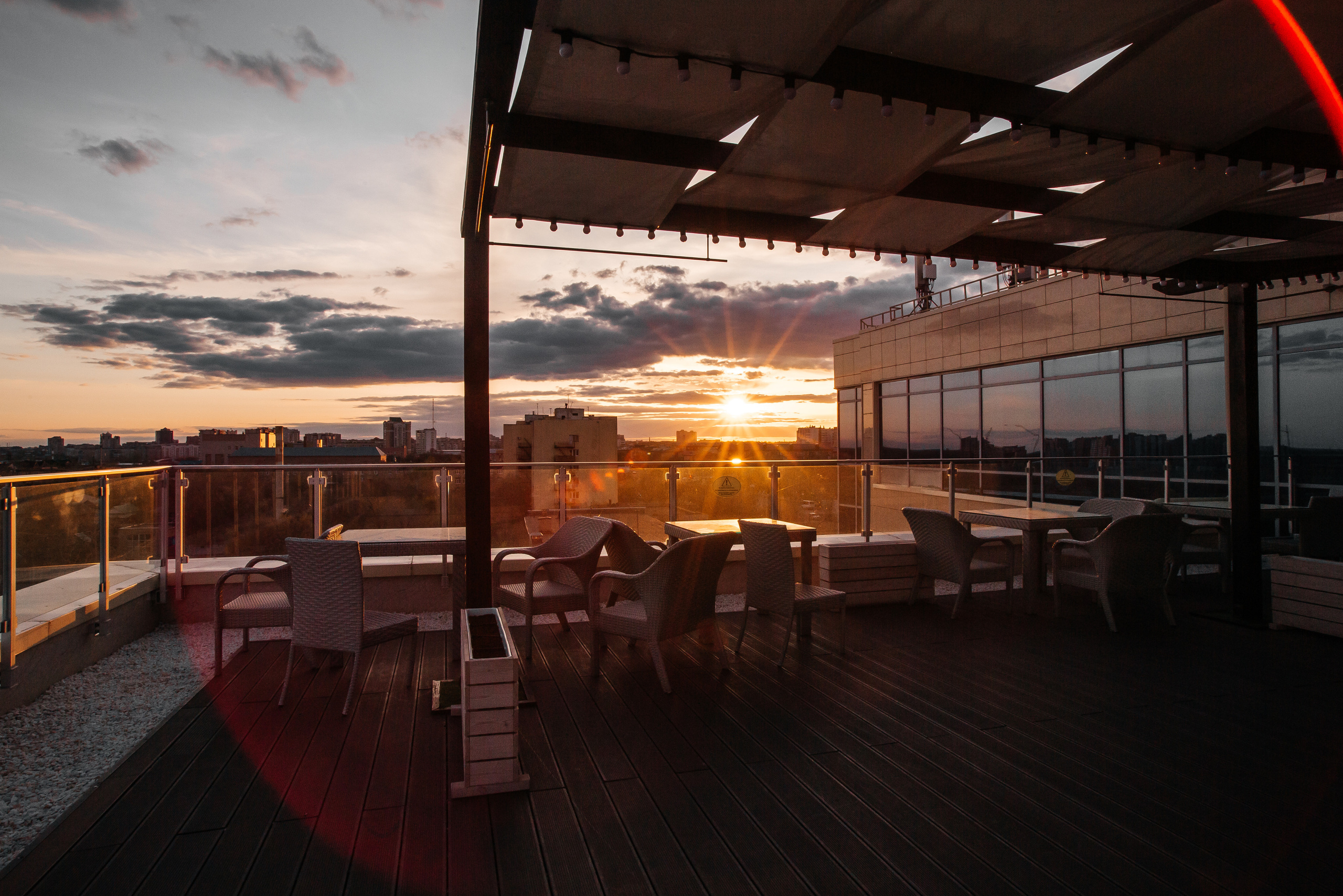 Дарья и Михаил — банкет в ресторане O2. Свадебный фотограф в Оренбурге Илья Володьков