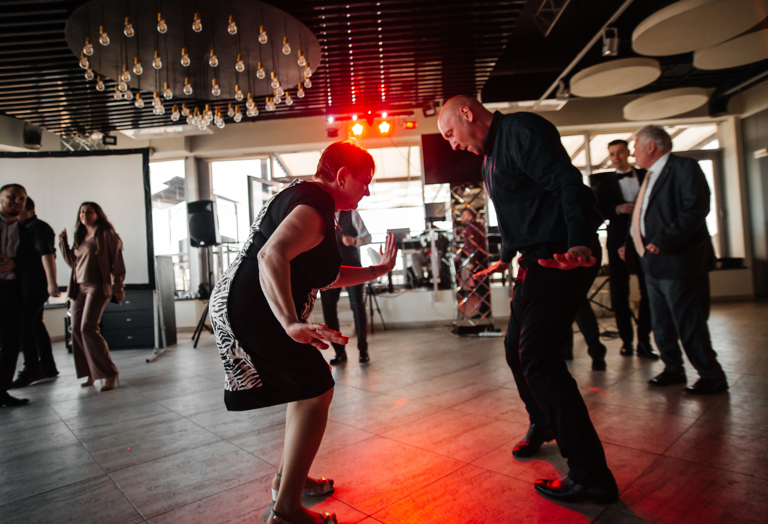 Дарья и Михаил — банкет в ресторане O2. Свадебный фотограф в Оренбурге Илья Володьков