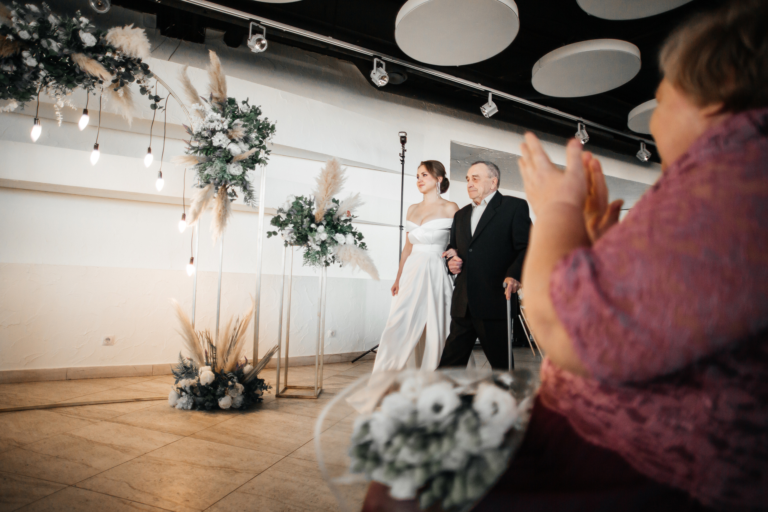 Дарья и Михаил — банкет в ресторане O2. Свадебный фотограф в Оренбурге Илья Володьков