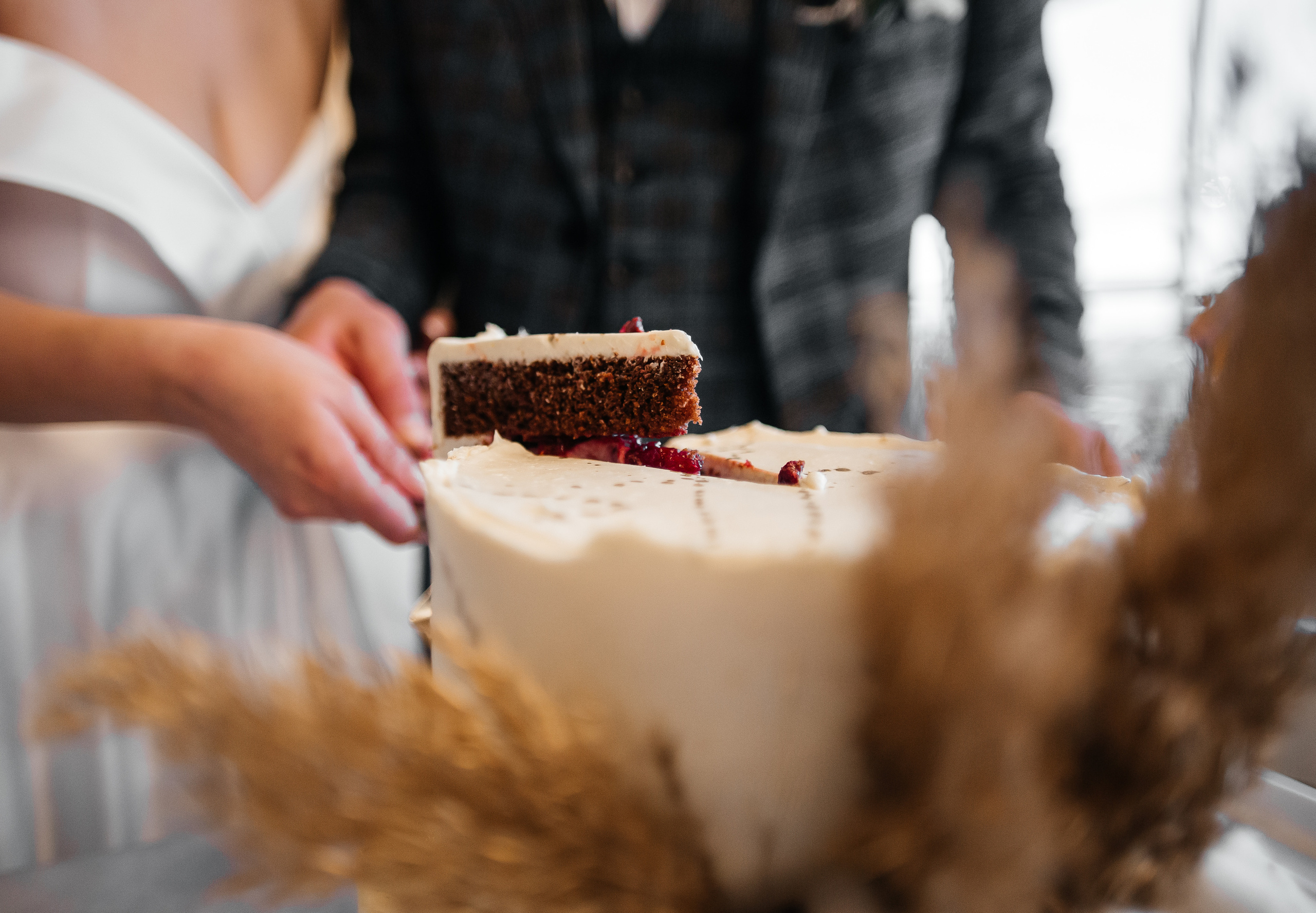 Дарья и Михаил — банкет в ресторане O2. Свадебный фотограф в Оренбурге Илья Володьков