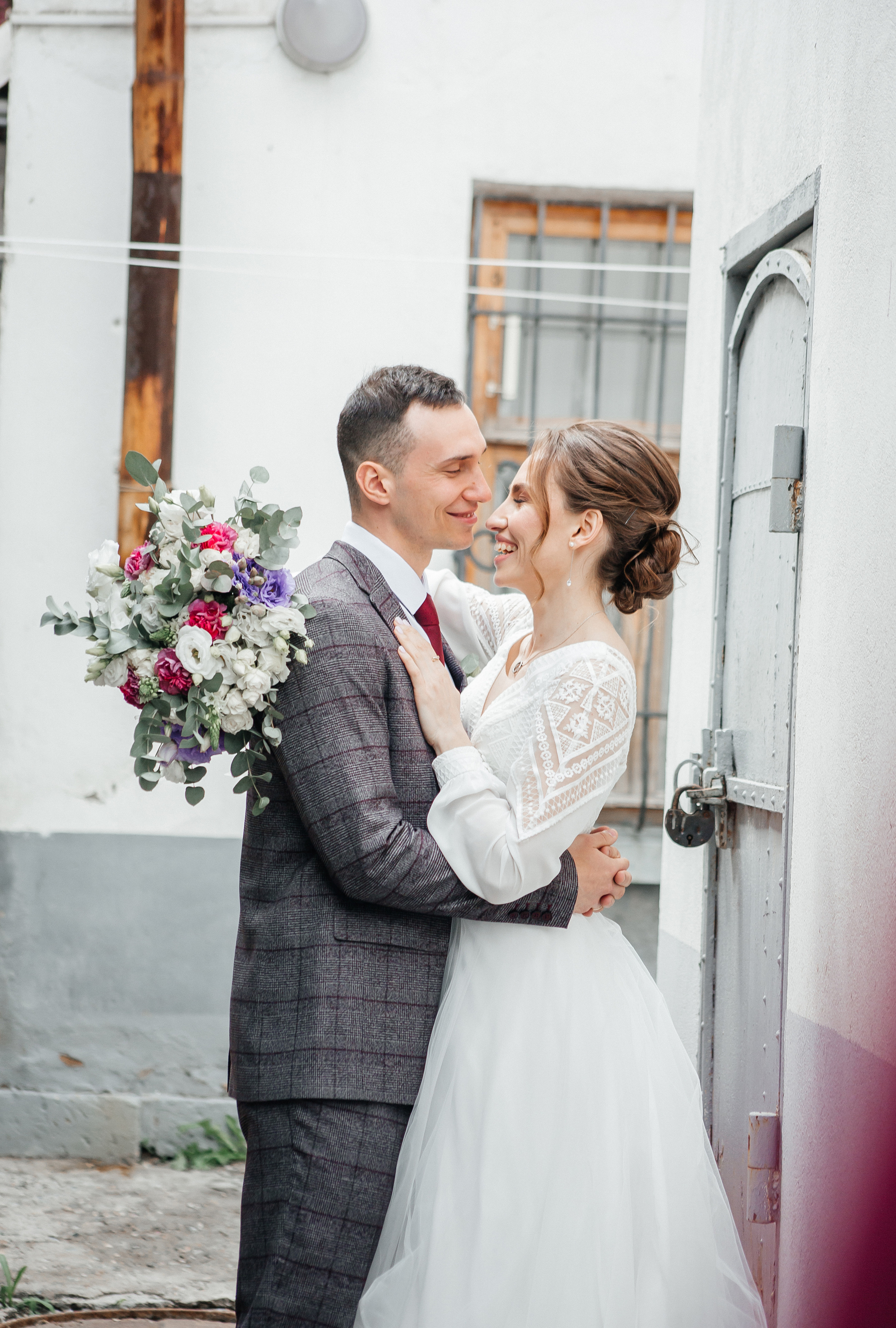 Фёдор и Джума — студия и банкет в «Хорошем месте». Свадебный фотограф в Оренбурге Илья Володьков