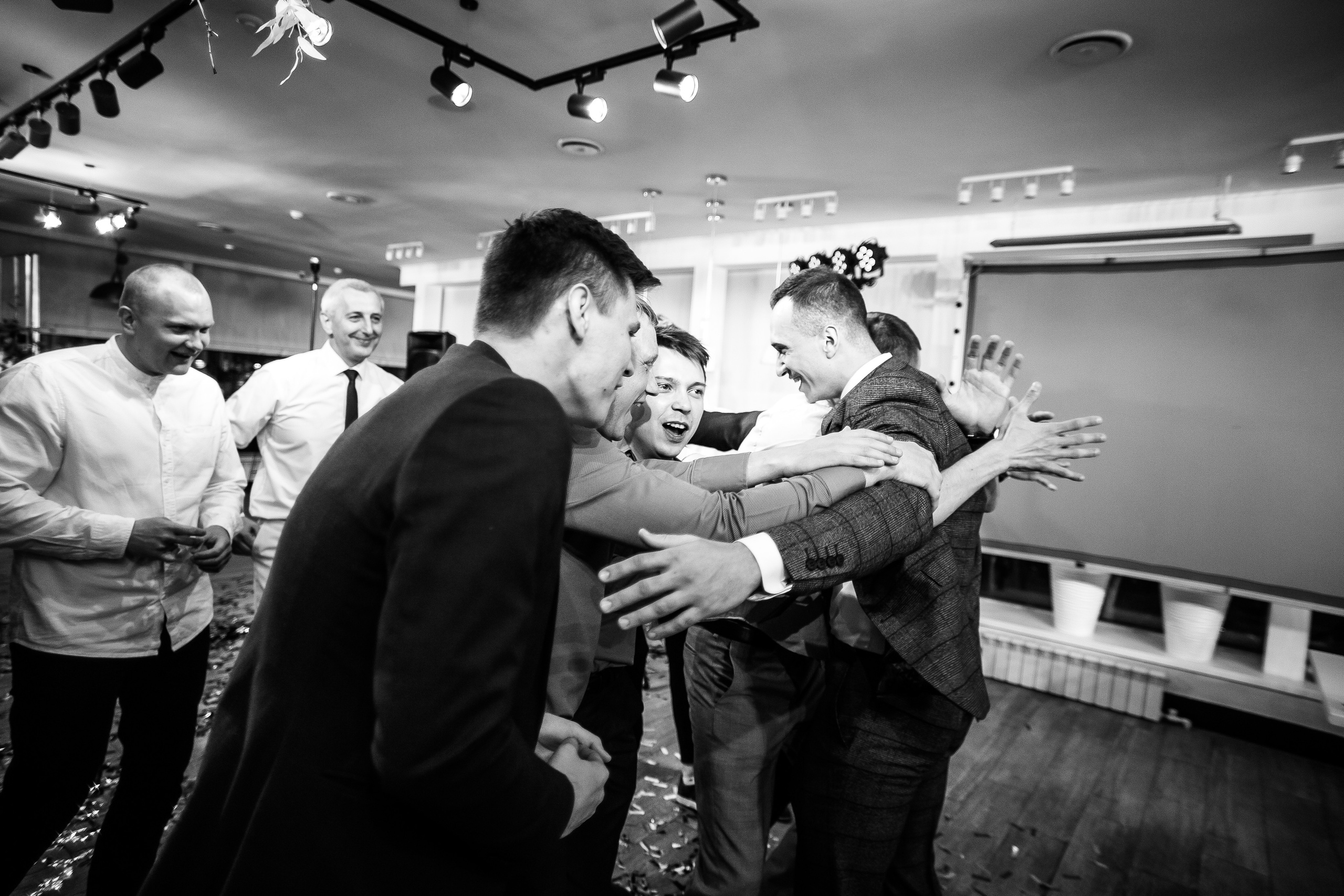 Фёдор и Джума — студия и банкет в «Хорошем месте». Свадебный фотограф в Оренбурге Илья Володьков