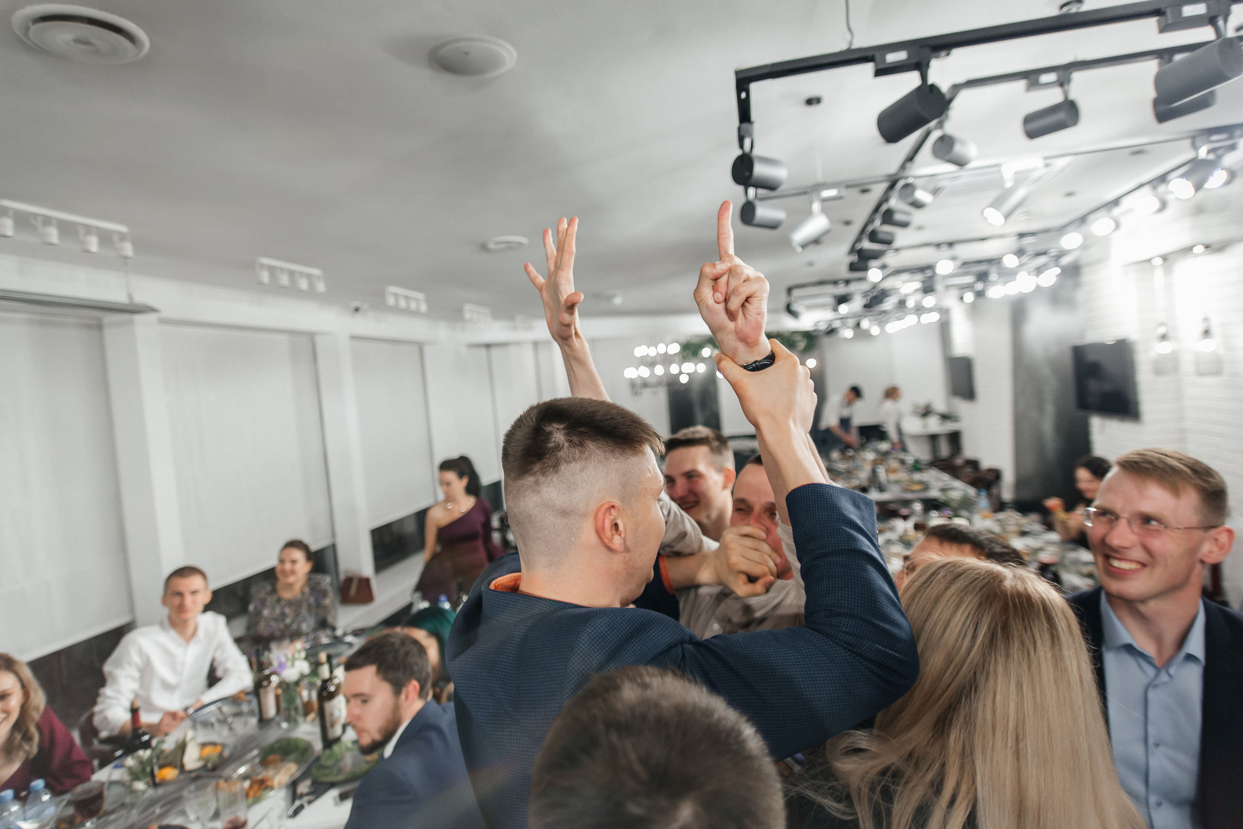 Фёдор и Джума — студия и банкет в «Хорошем месте». Свадебный фотограф в Оренбурге Илья Володьков