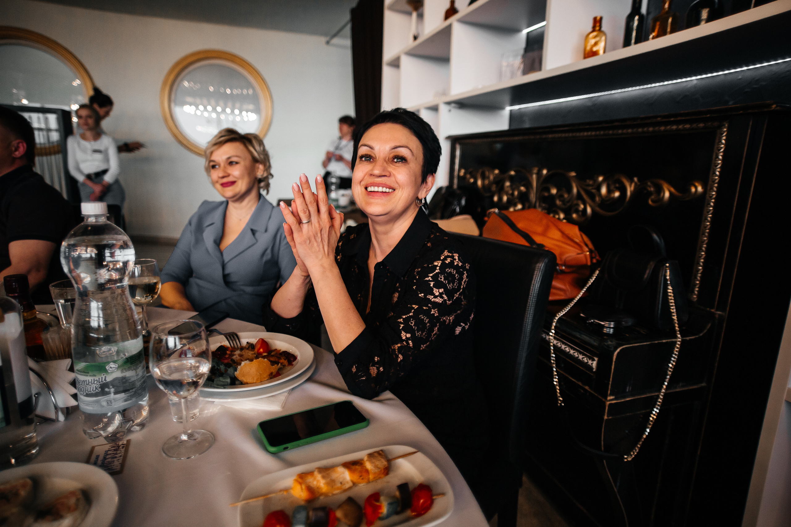 Дарья и Михаил — банкет в ресторане O2. Свадебный фотограф в Оренбурге Илья Володьков