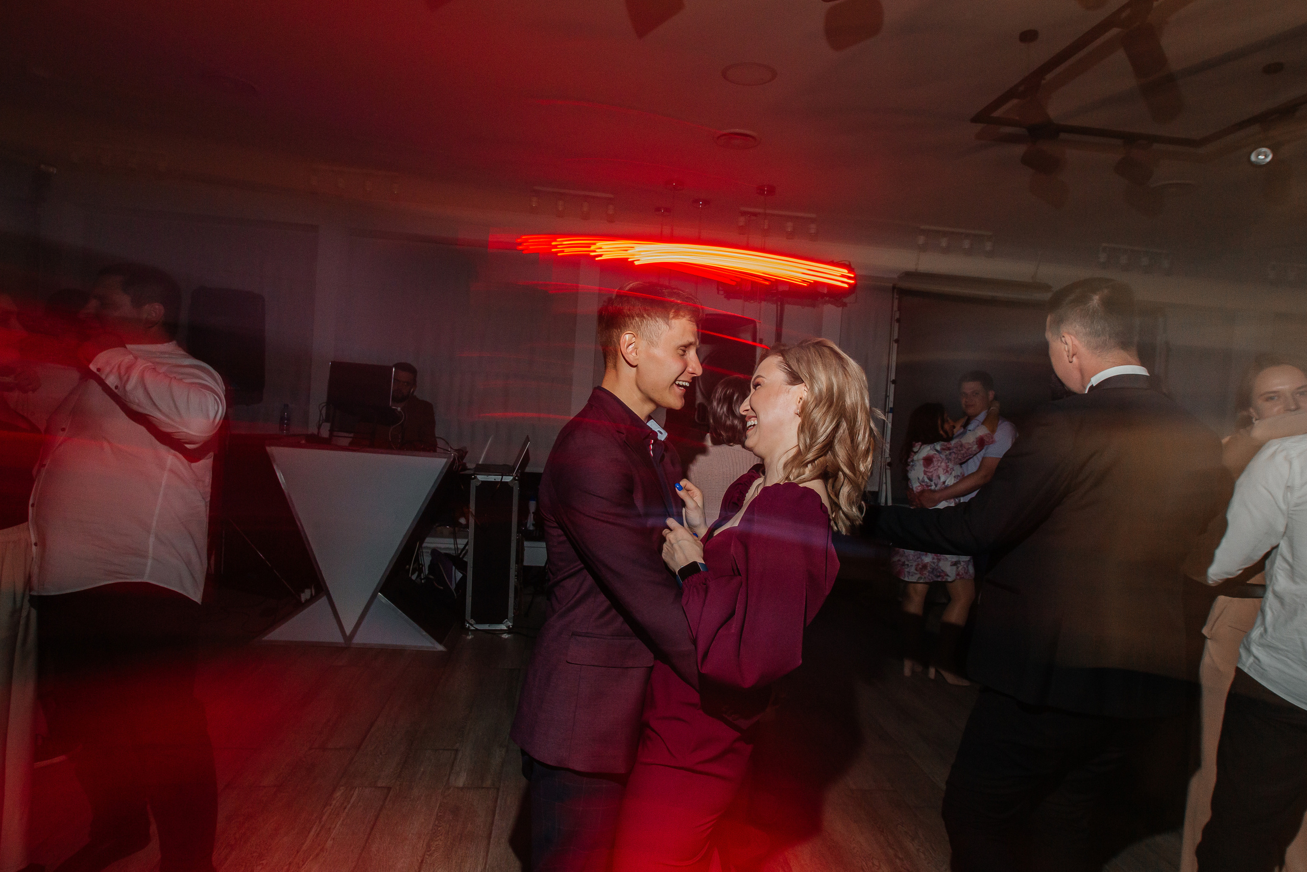 Фёдор и Джума — студия и банкет в «Хорошем месте». Свадебный фотограф в Оренбурге Илья Володьков