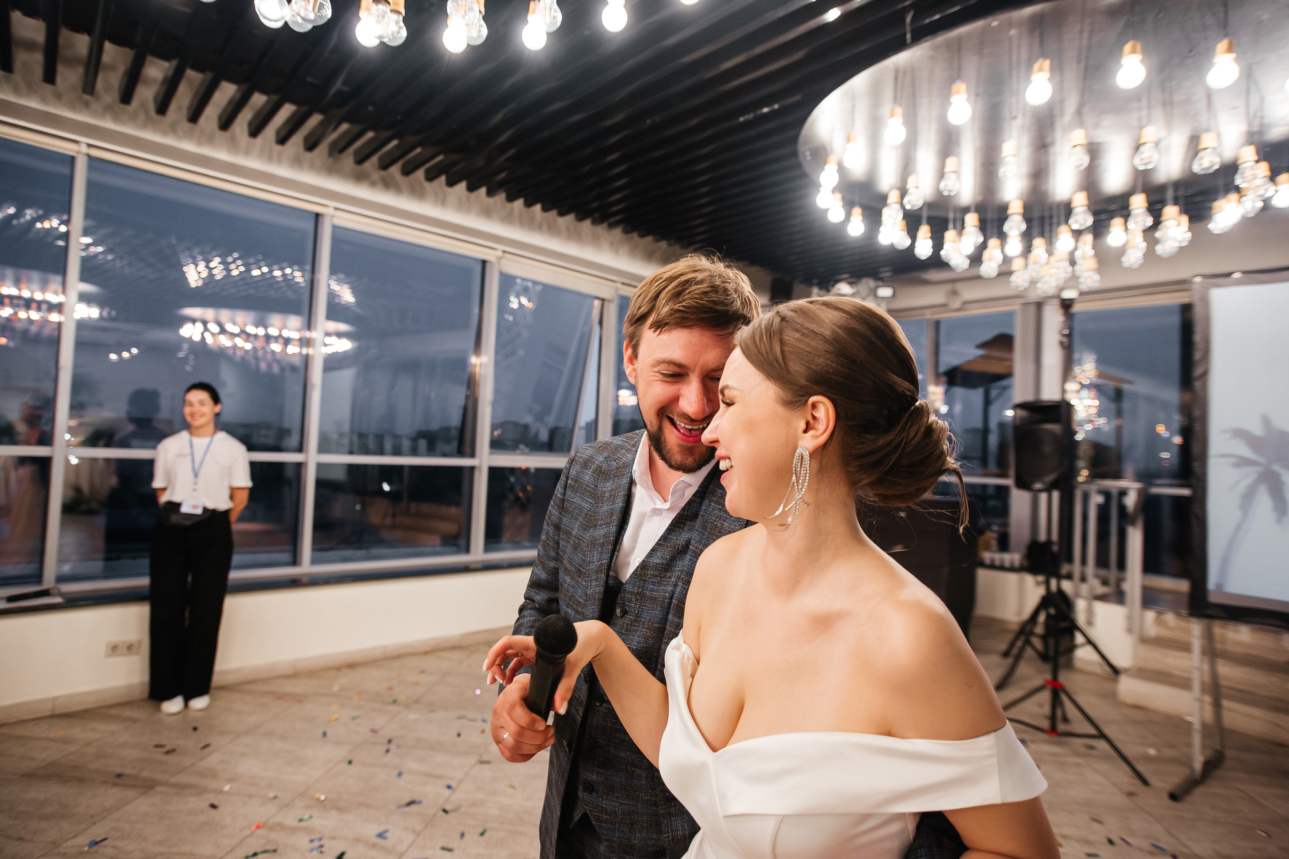 Дарья и Михаил — банкет в ресторане O2. Свадебный фотограф в Оренбурге Илья Володьков