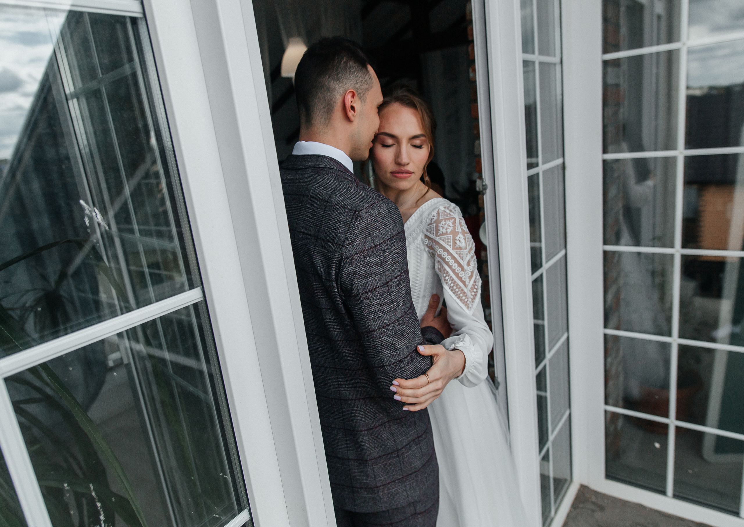 Фёдор и Джума — студия и банкет в «Хорошем месте». Свадебный фотограф в Оренбурге Илья Володьков