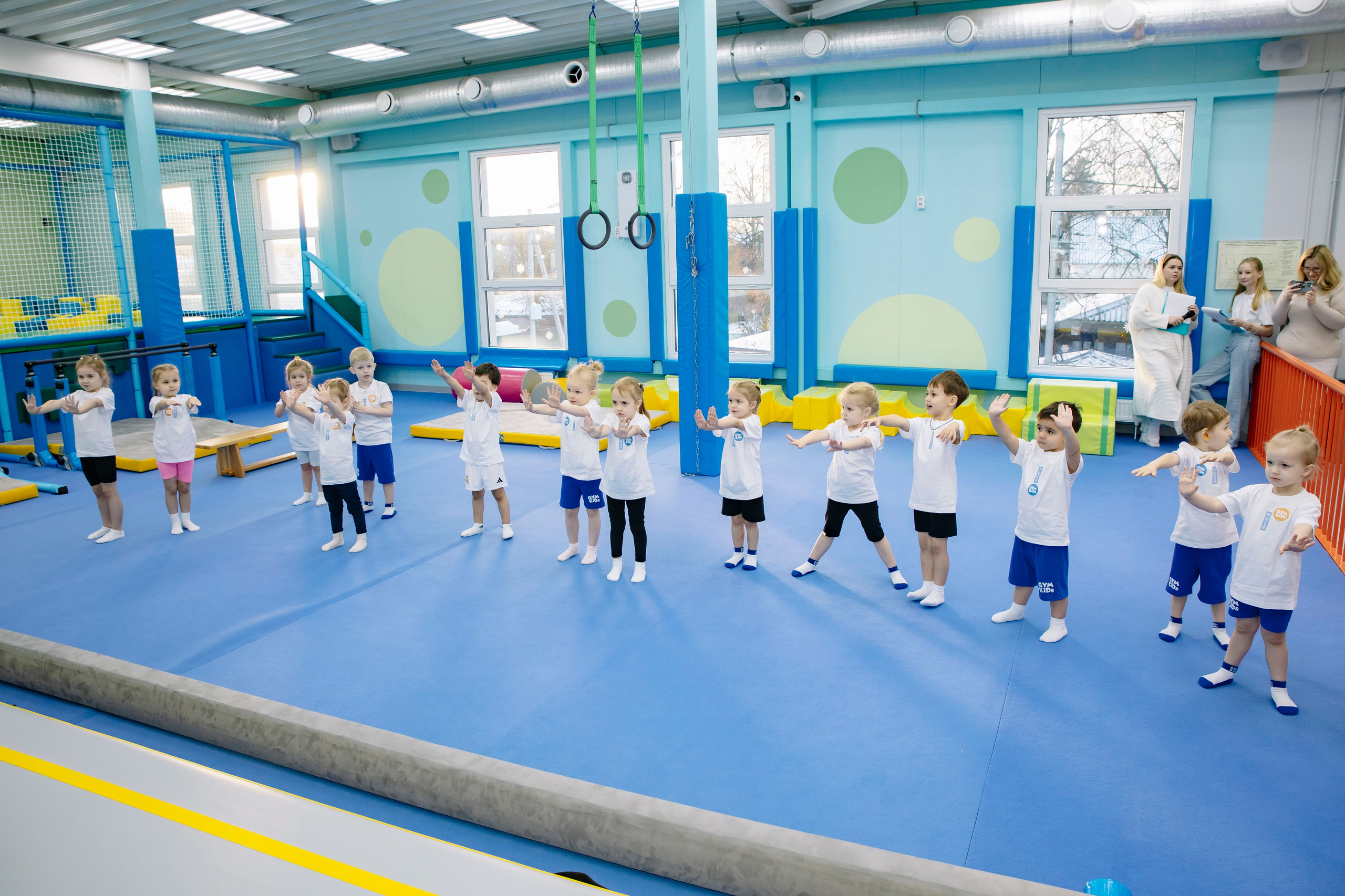 Соревнования по гимнастике в Gymkids Звенигород. Профессиональный фотограф в Москве | Заказать фотосессию и съемку