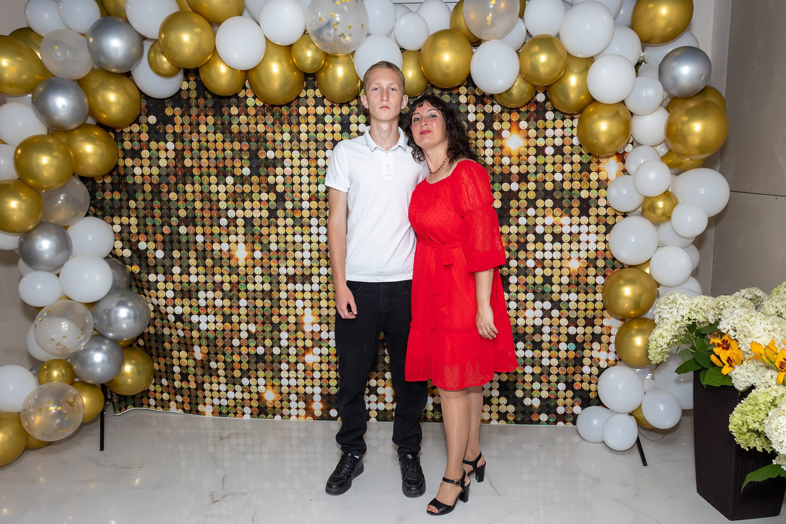 Вручение аттестата и выпускной вечер. Выпускные альбомы Майкоп, Краснодар Елена Золотарева