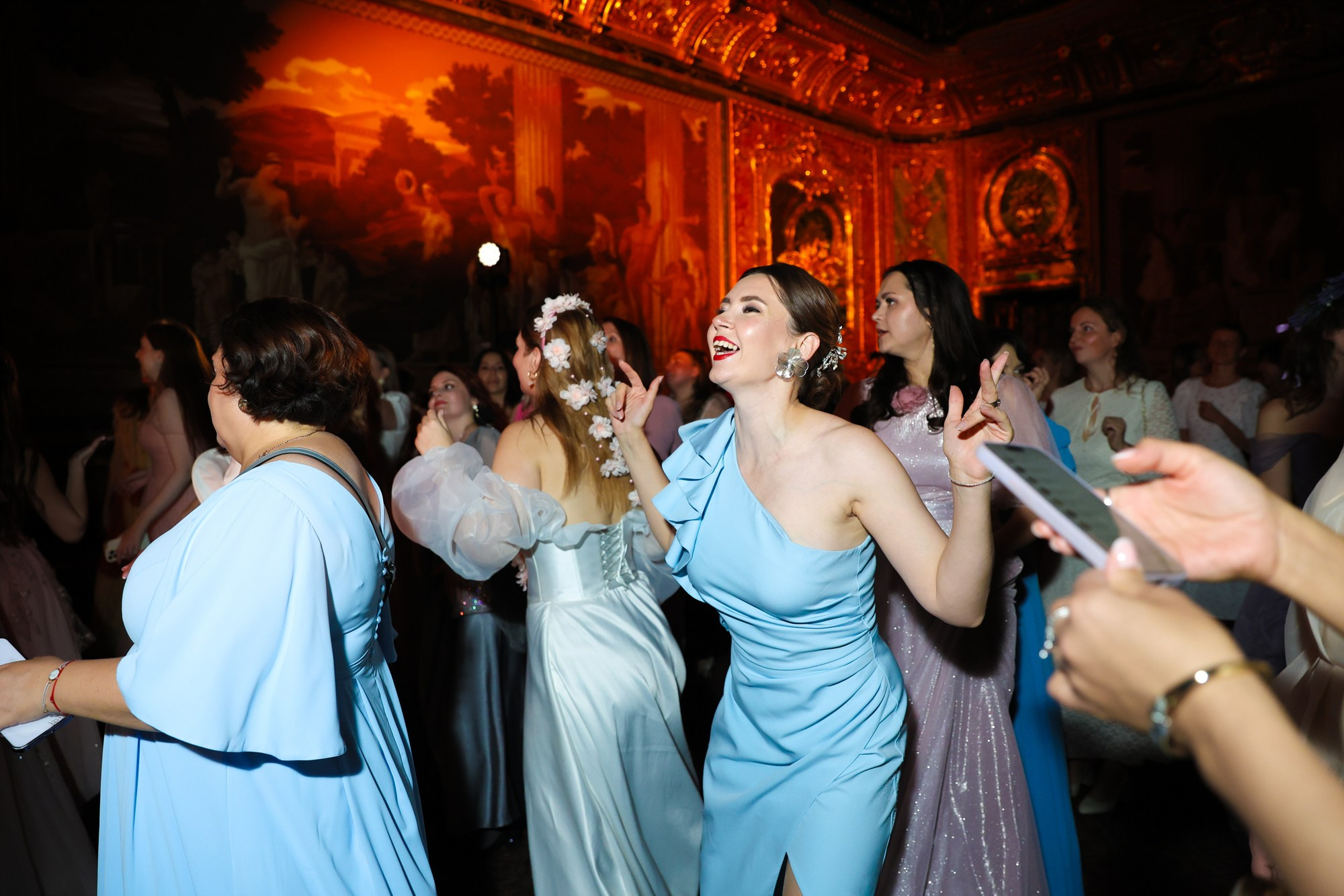 Бал на Неве. Фотограф Дарья Попова