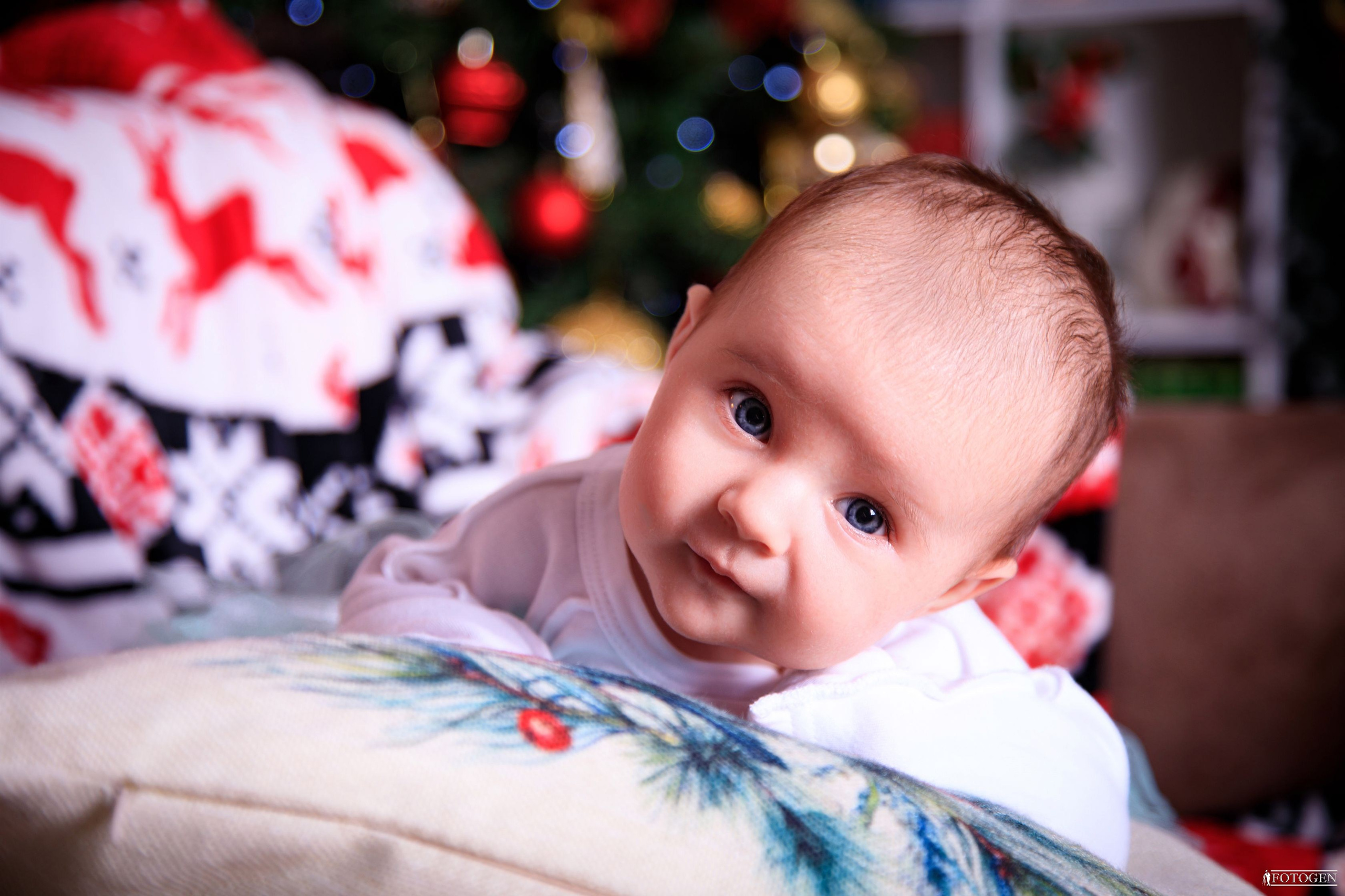 Фотостудии Fotogen я на сайте, заполняю портфолио, и seo Помоги мне написать Title, description, h1, h2 для страницы портфолио с фотосессие. Интерьерная фотостудия FOTOGEN г. Краснодар