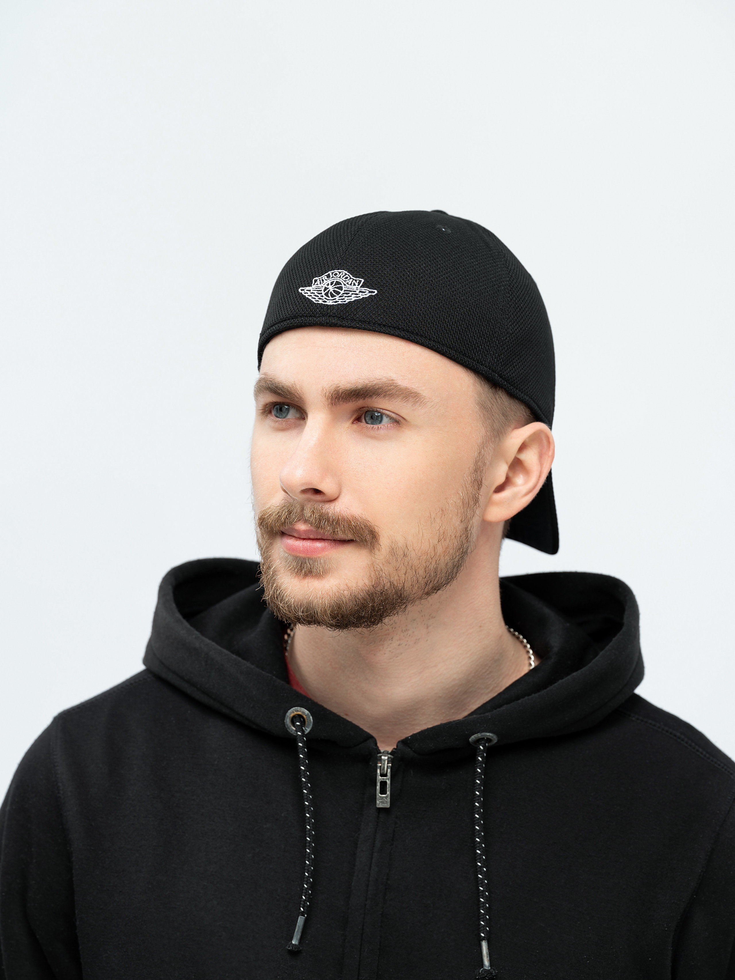 Головные уборы. Студия рекламной и предметной съемки товаров WELKO Studio